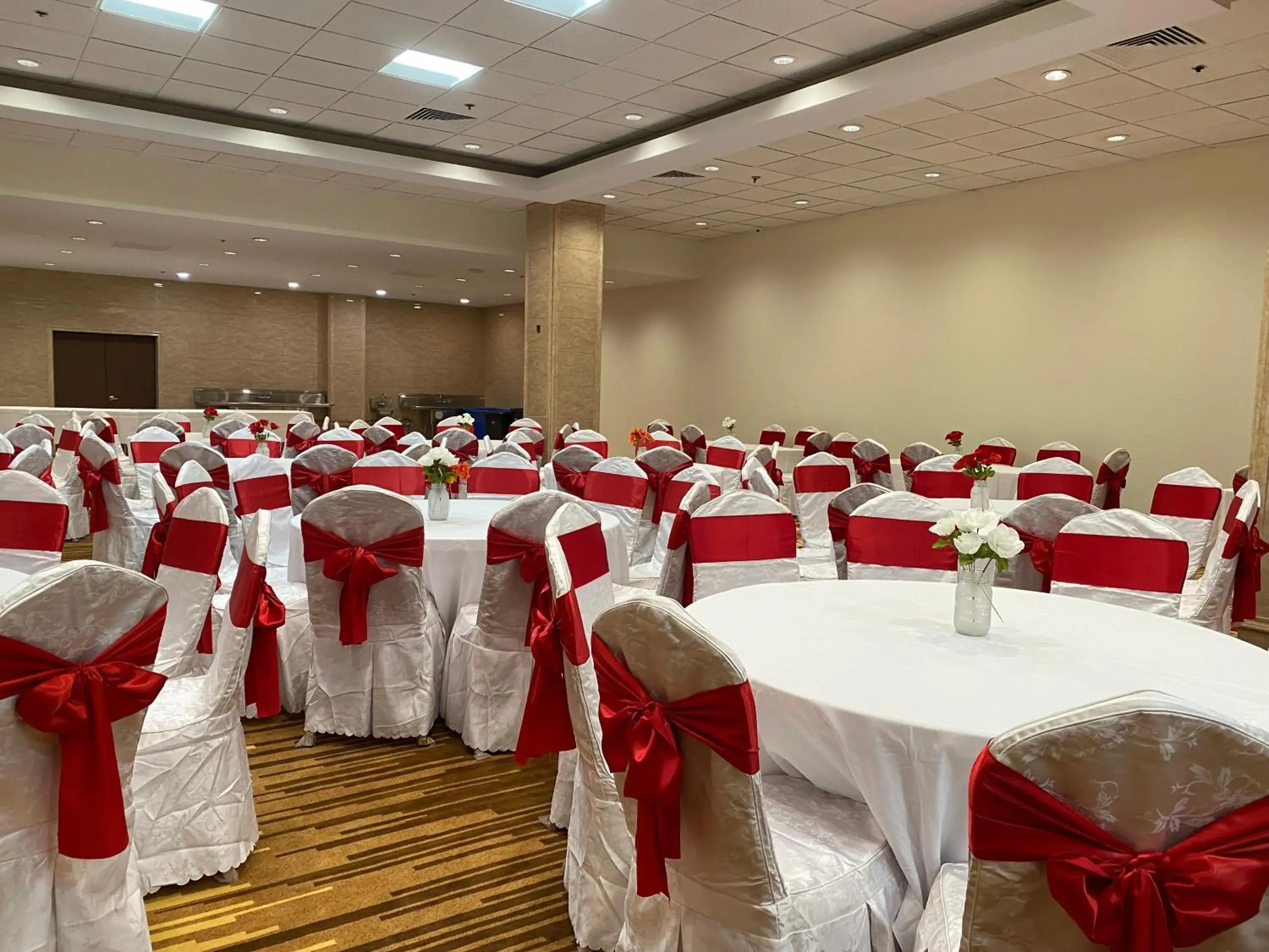 Banquet Facilities in LA Crystal Hotel -Los Angeles-Long Beach Area