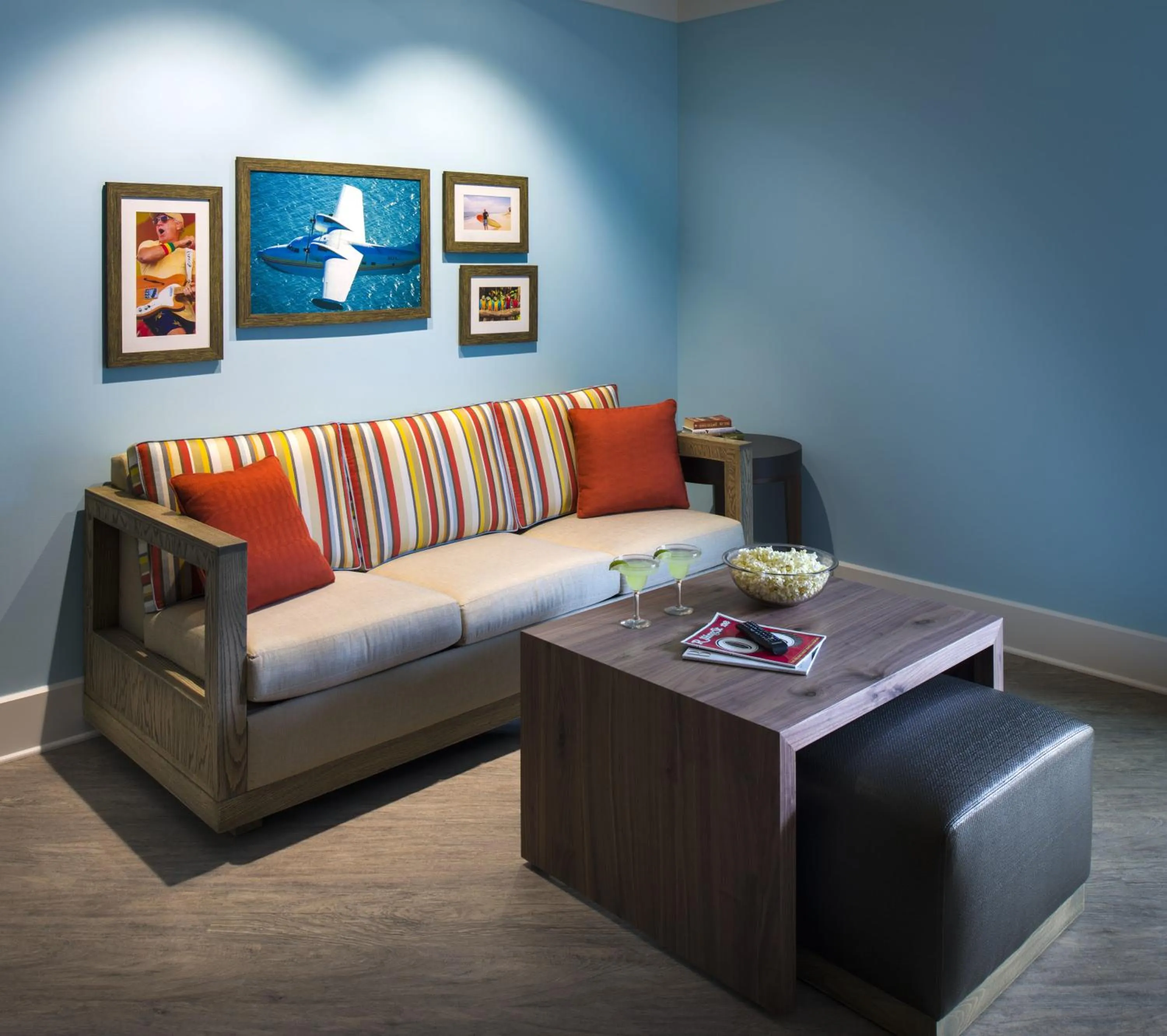 Living room in Margaritaville Island Hotel