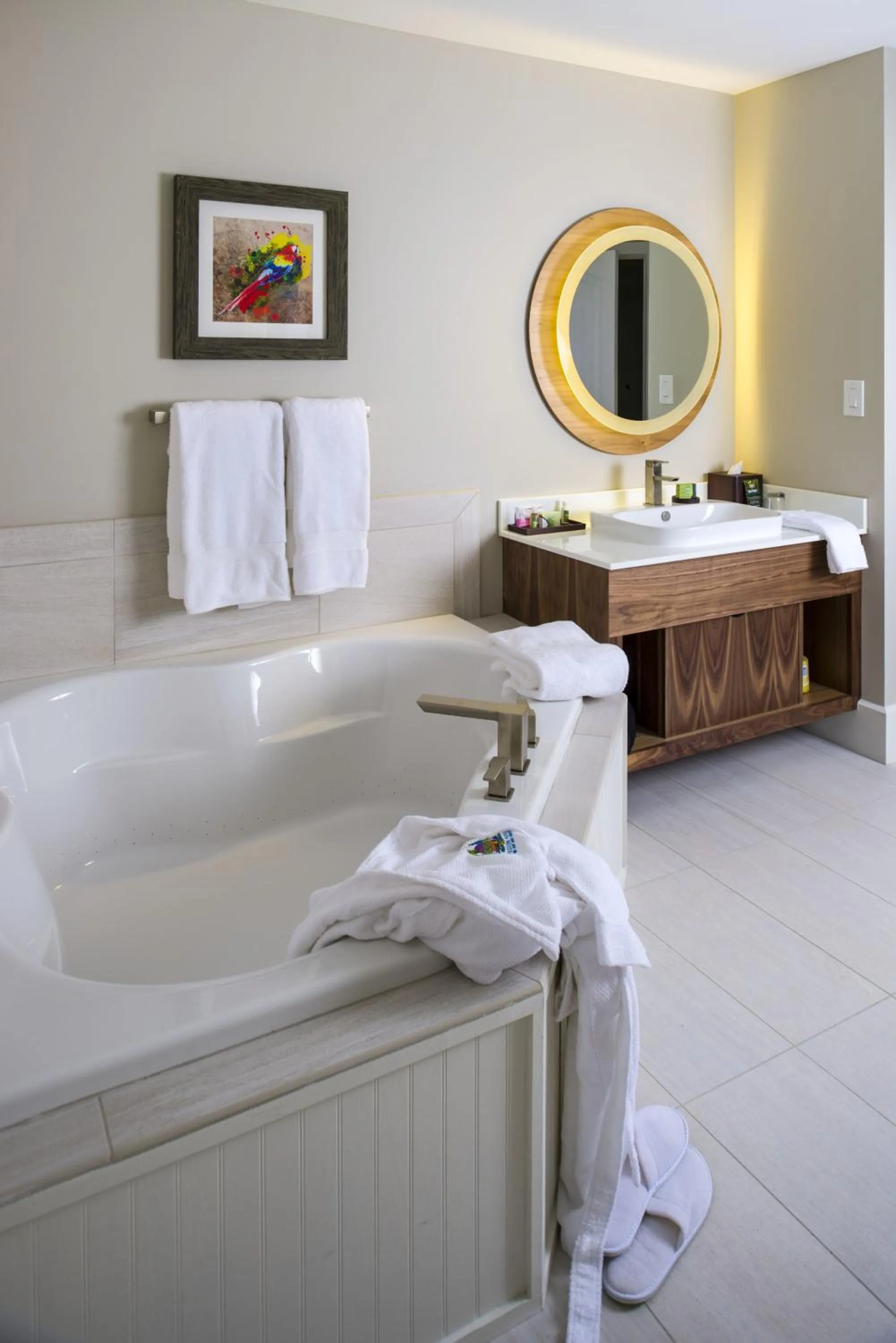 Bathroom, Bed in Margaritaville Island Hotel