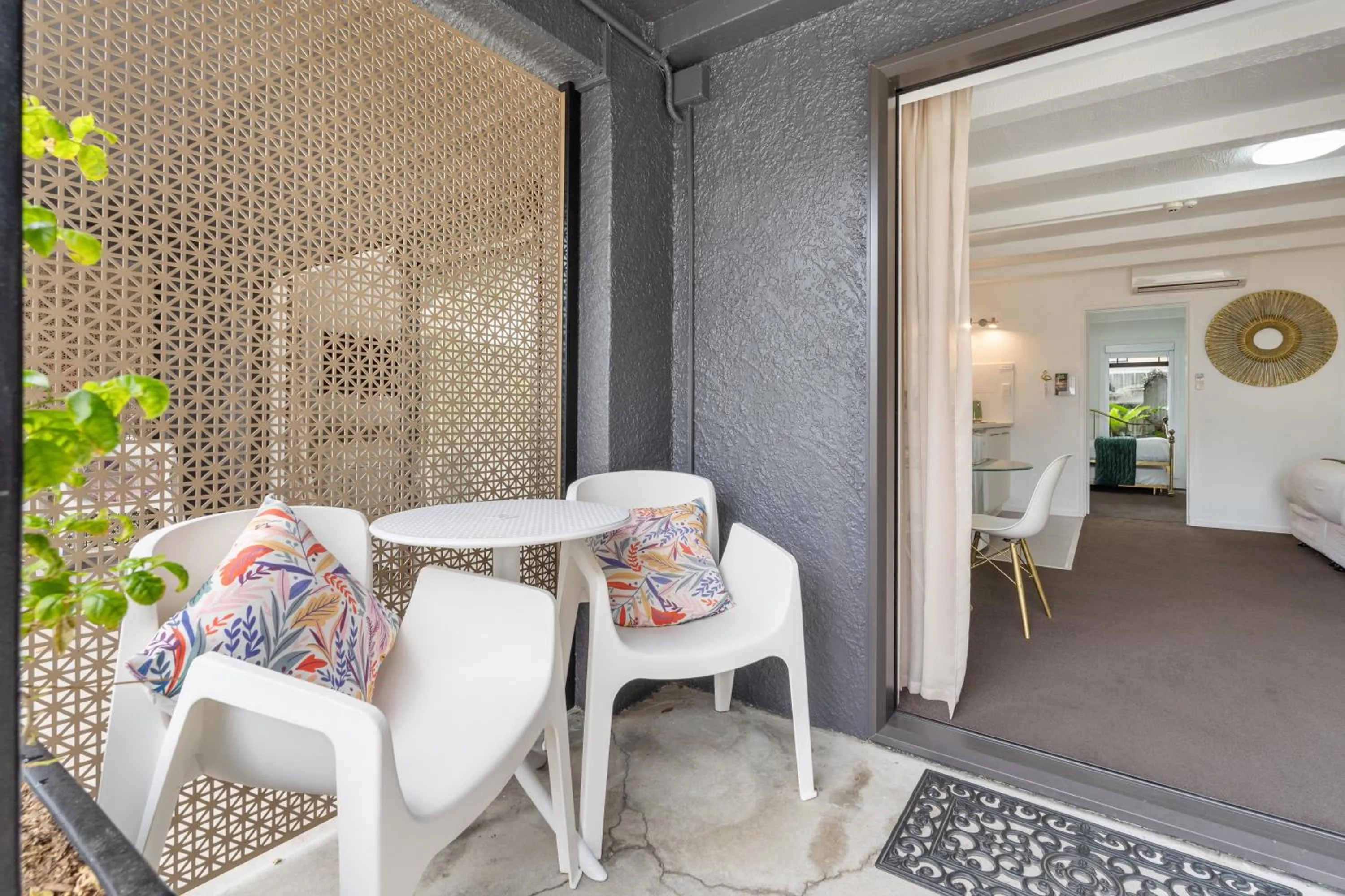 Patio in Orewa Beachcomber