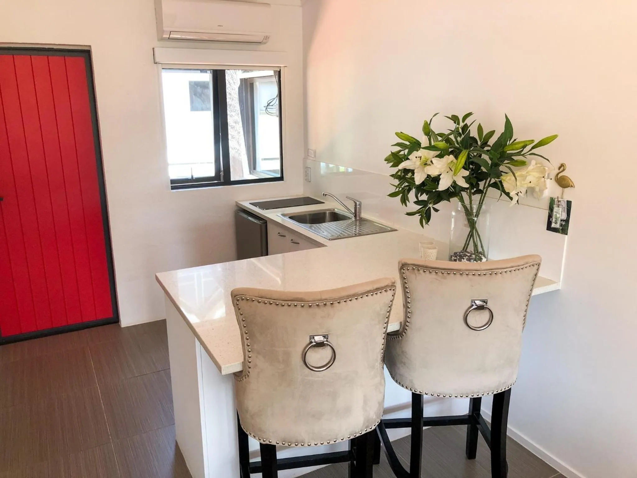 Kitchen or kitchenette in Orewa Beachcomber