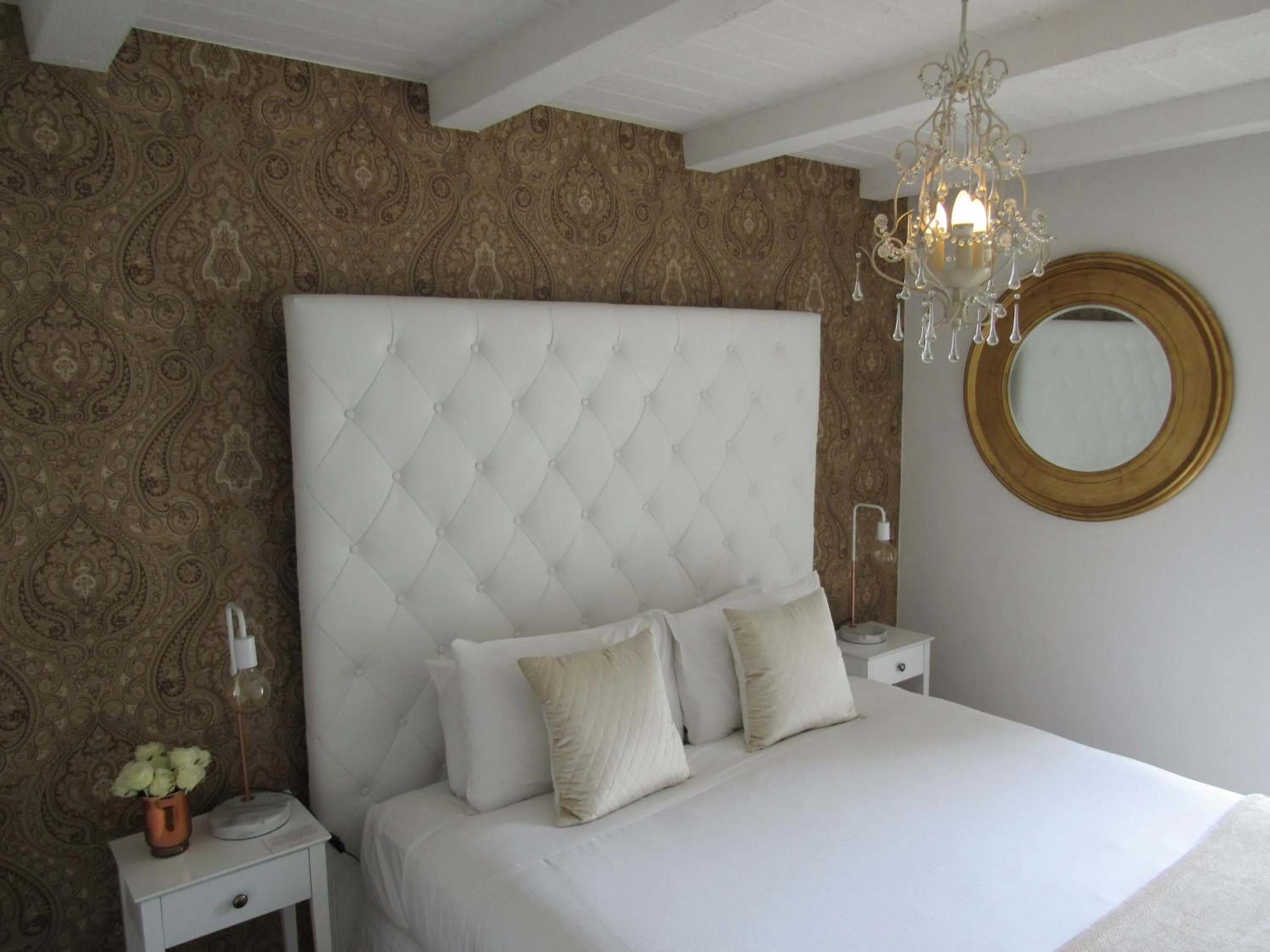 Decorative detail, Bed in Orewa Beachcomber