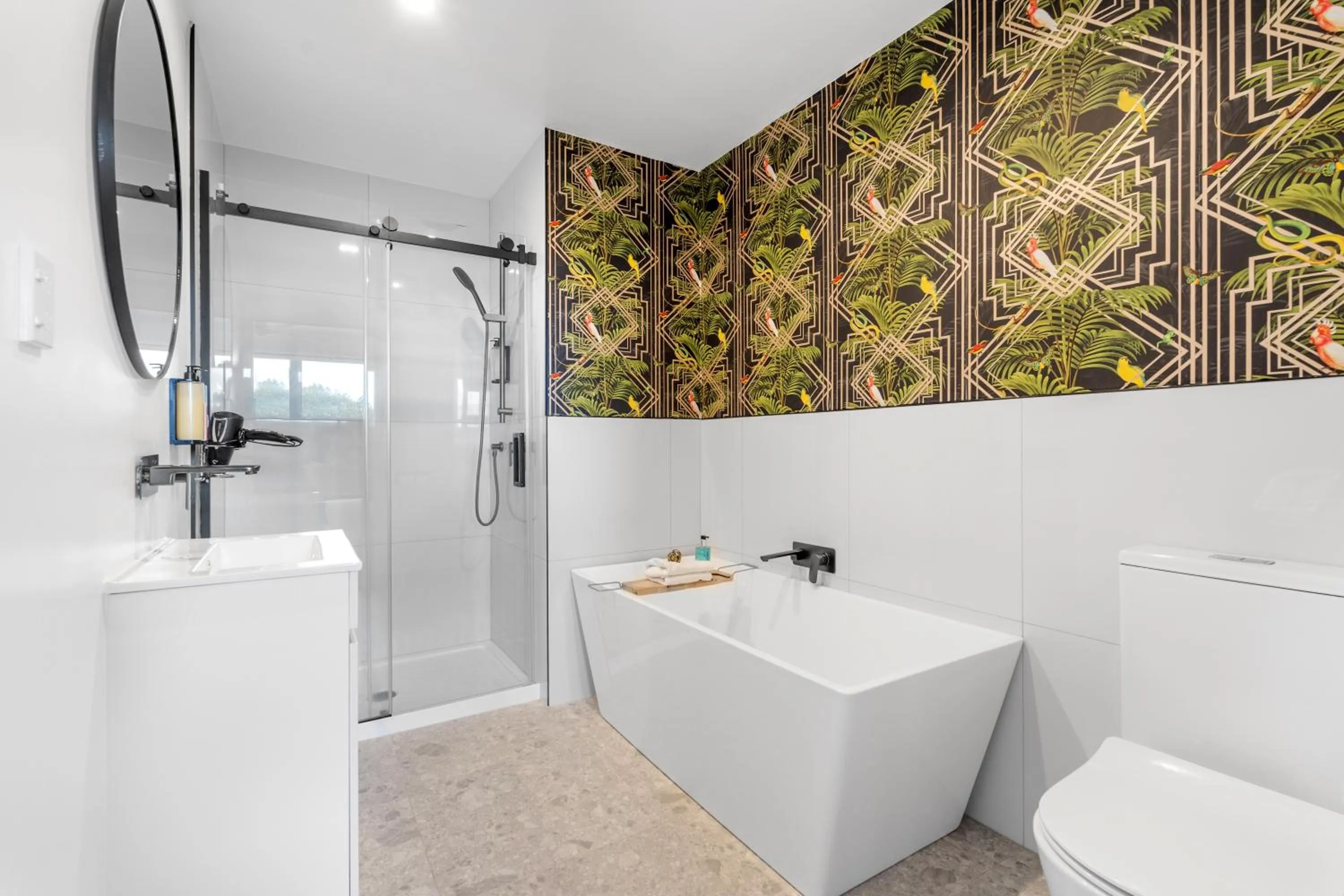 Bathroom in Orewa Beachcomber