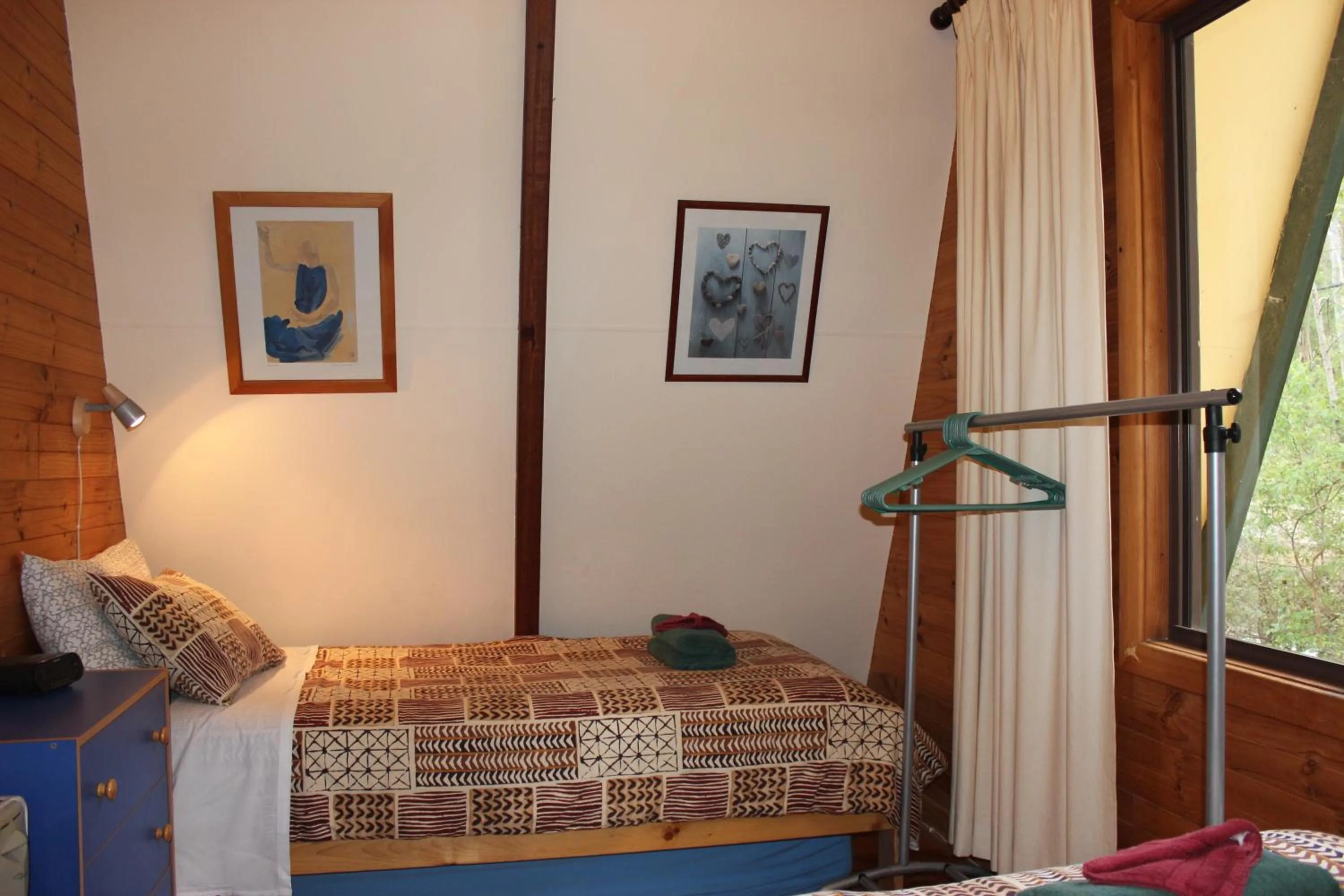 Bedroom, Bed in Green Leaves Cabin