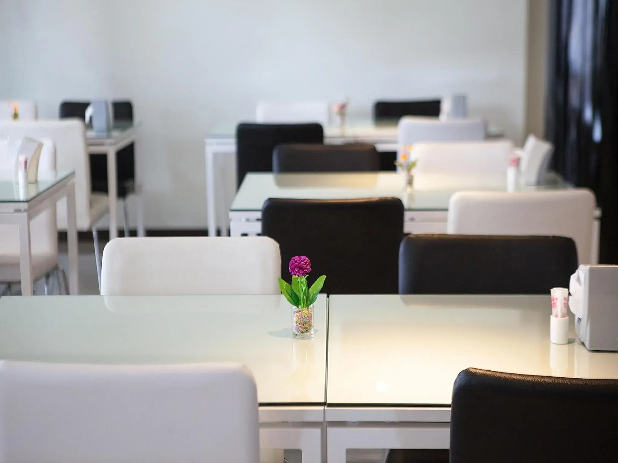 Restaurant/places to eat in MD Grand Hotel Nakhon Restaurant/places to eat in MD Grand Hotel Nakhon