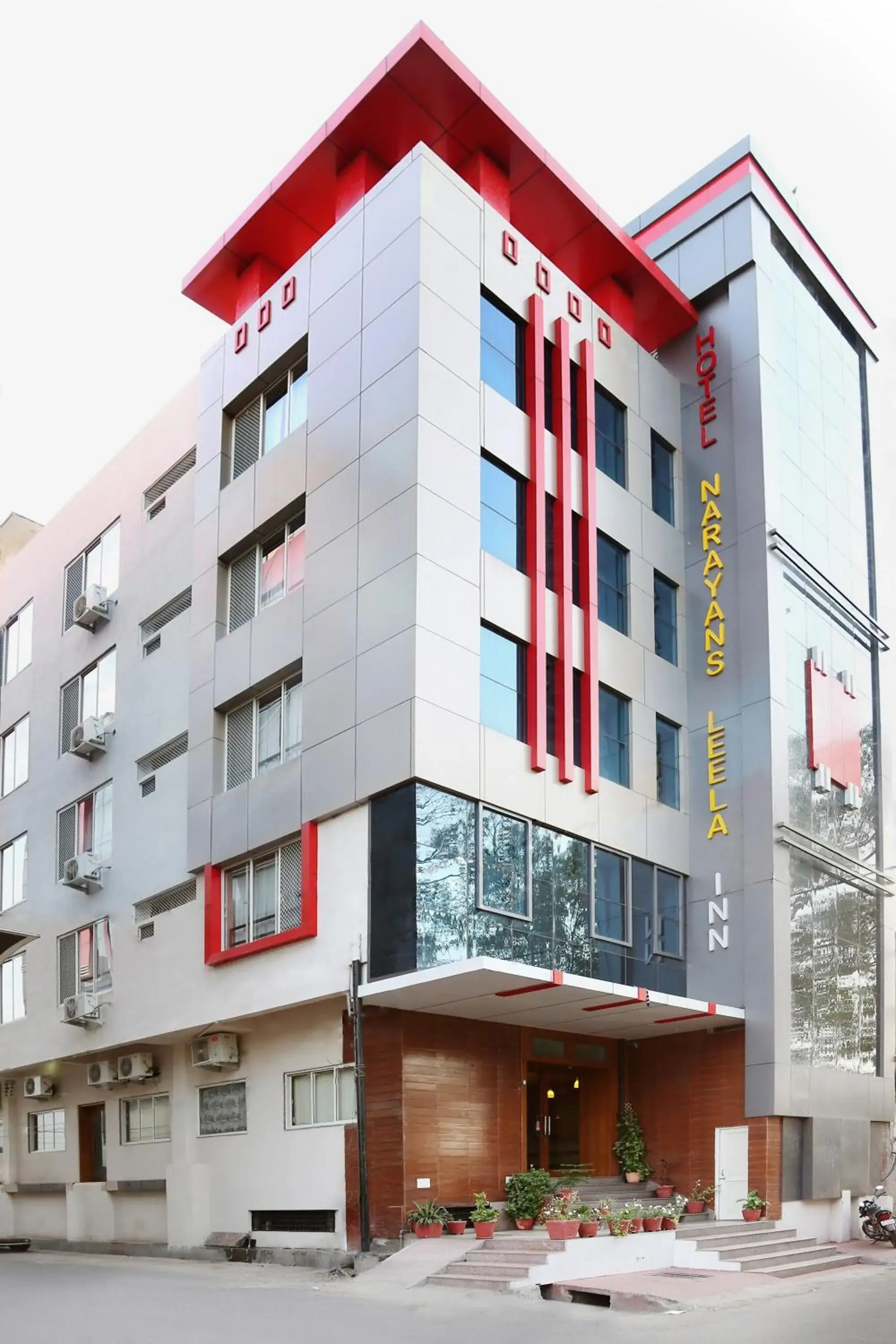 Facade/entrance in Narayans Leela Inn Facade/entrance in Narayans Leela Inn