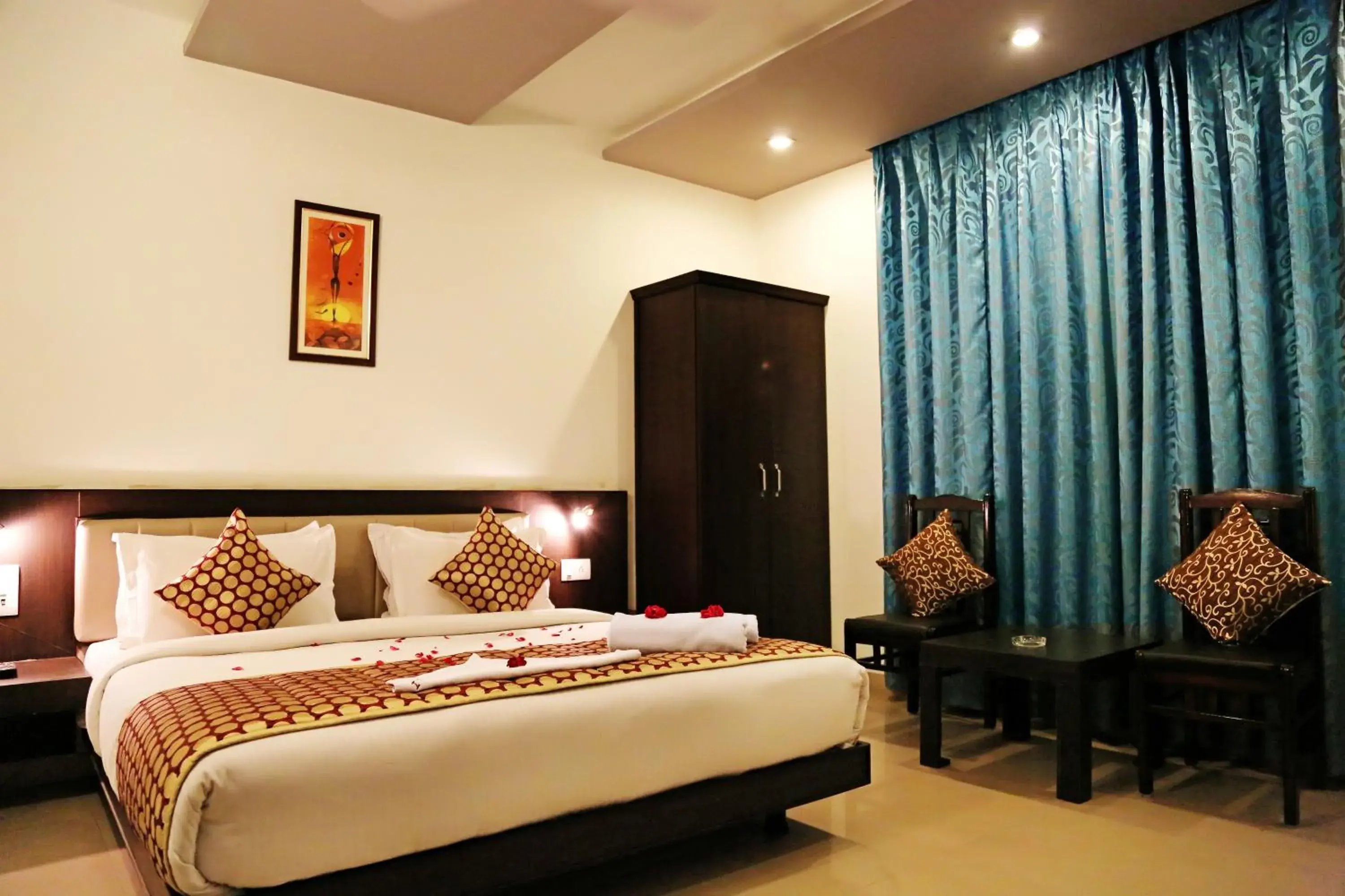 Bed in Narayans Leela Inn Bed in Narayans Leela Inn