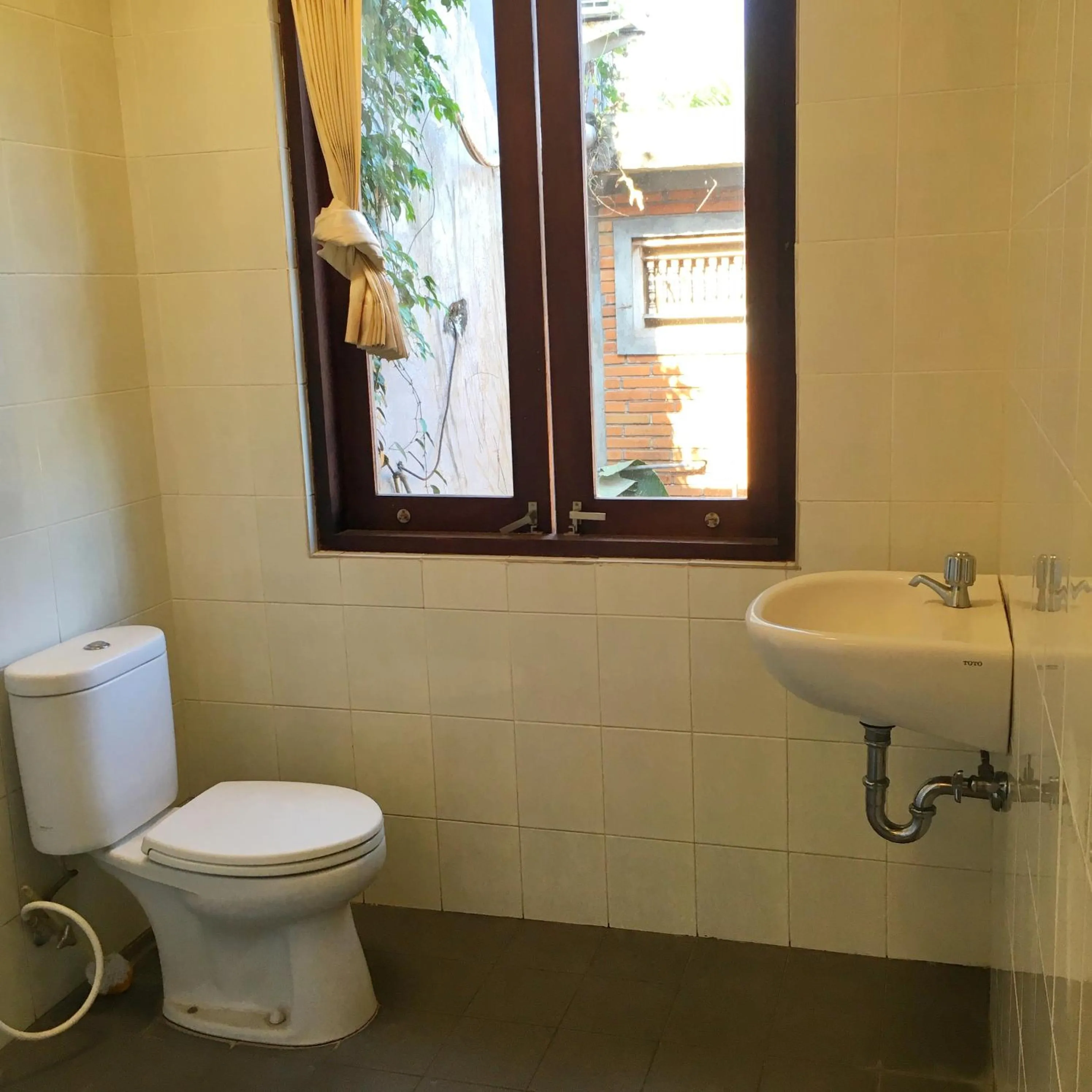 Bathroom in Merthayasa Bungalows