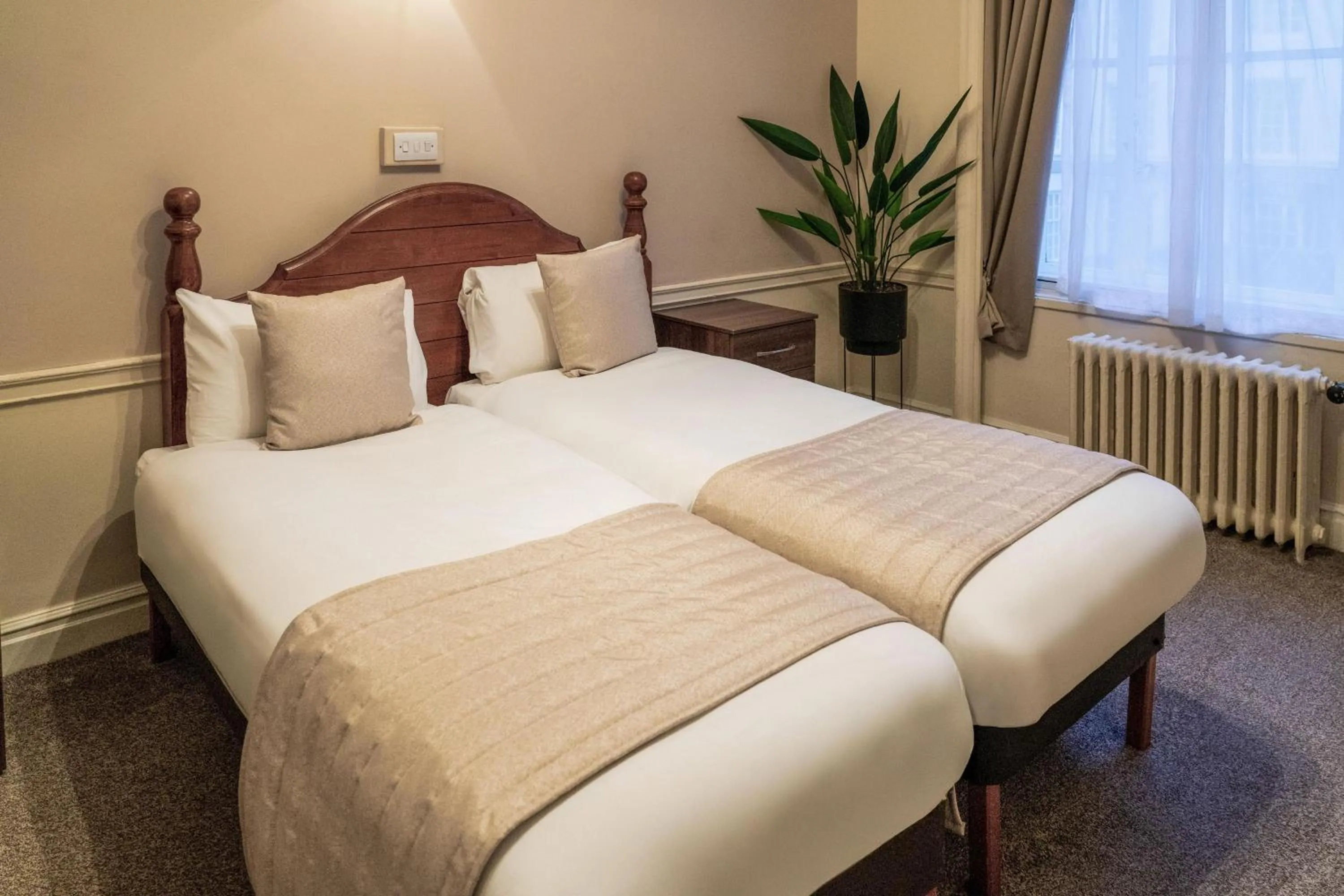 Bed in Adelphi Hotel