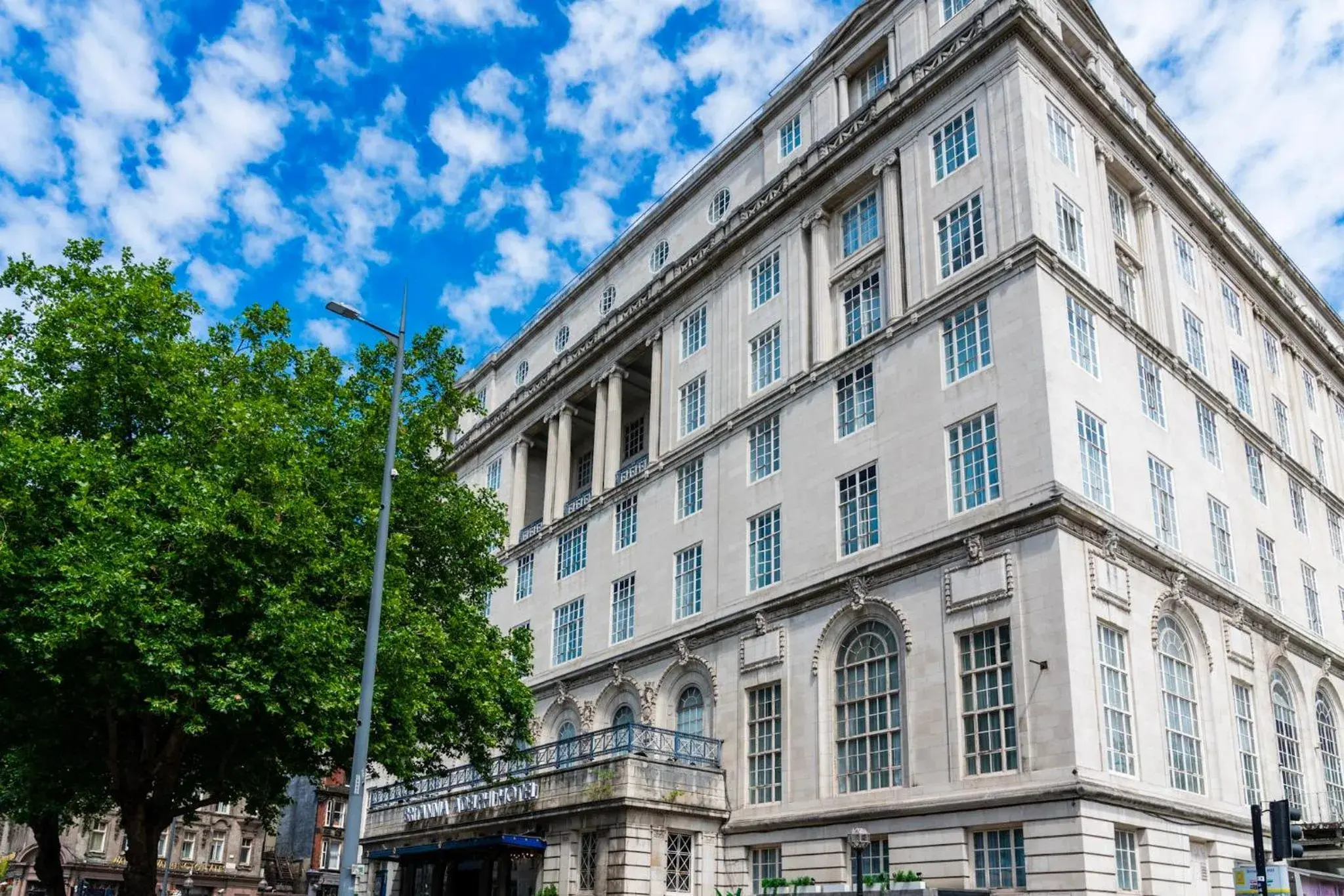 Property building in Adelphi Hotel Property building in Adelphi Hotel