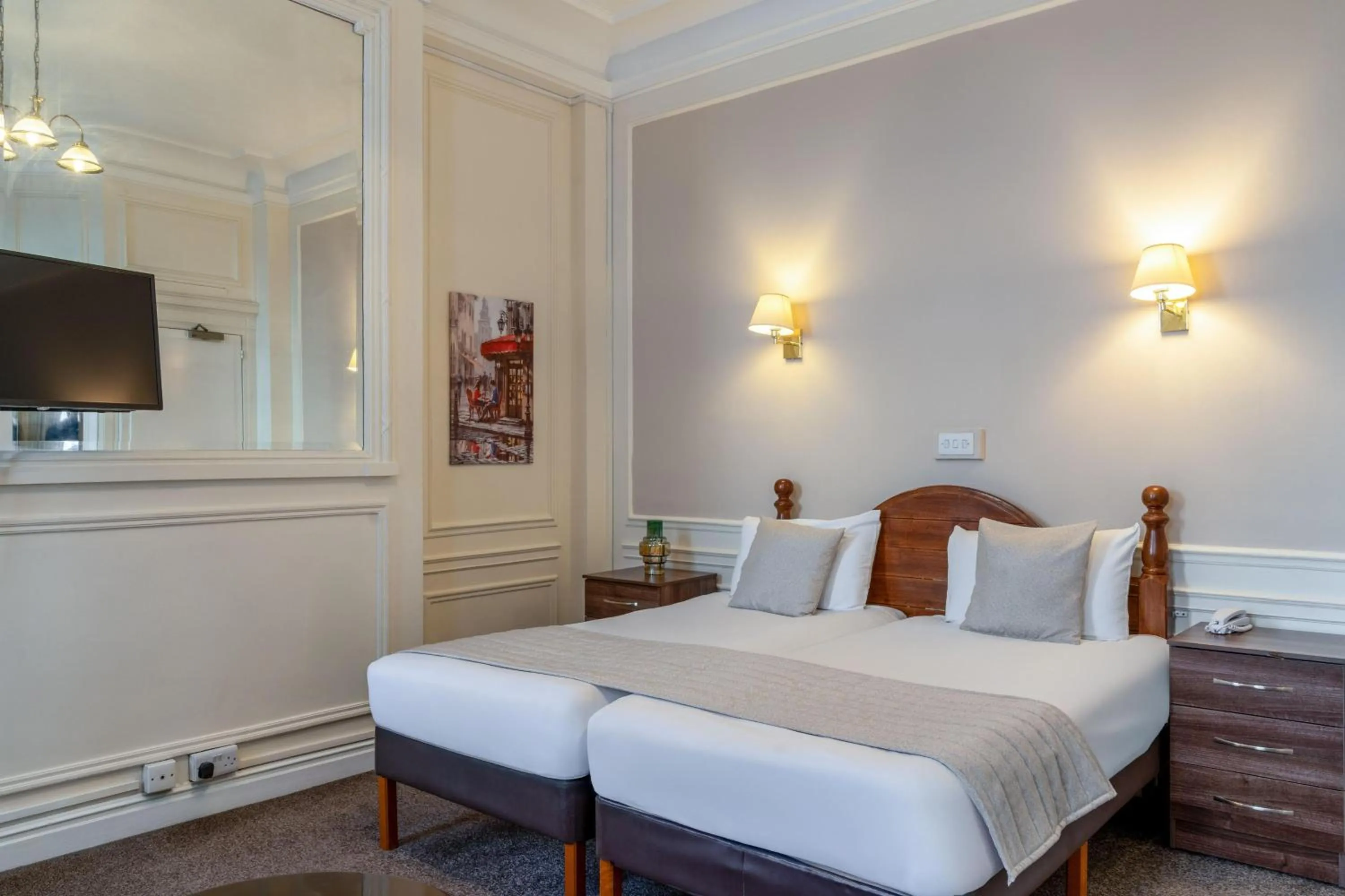 Bed in Adelphi Hotel