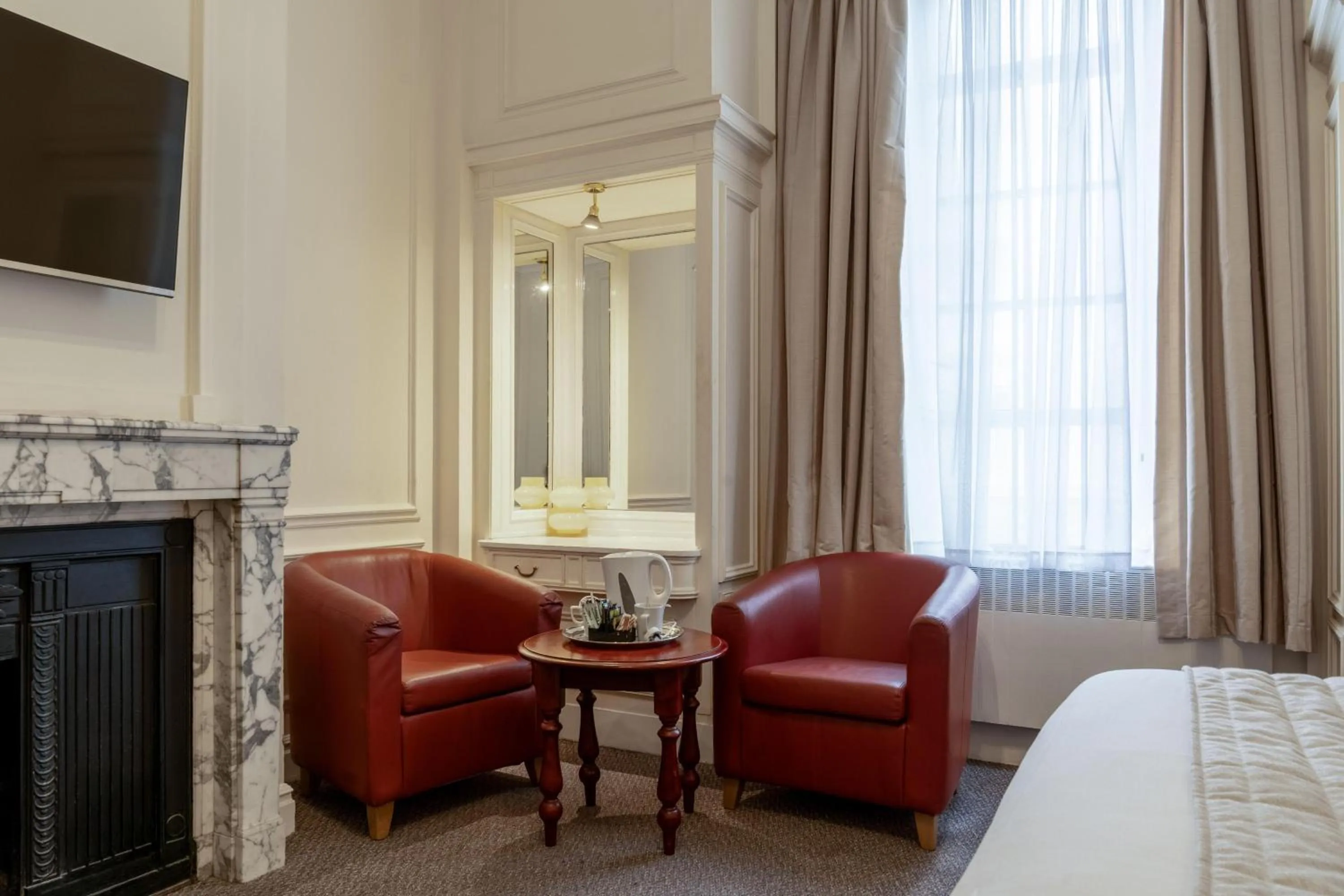 Bed in Adelphi Hotel