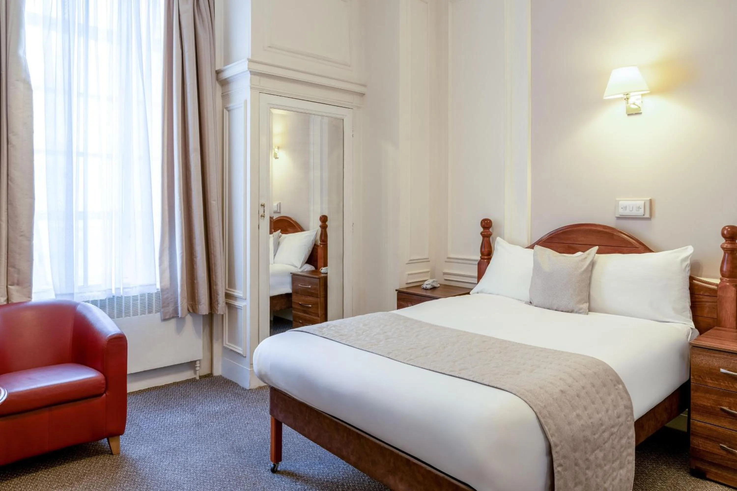 Bed in Adelphi Hotel