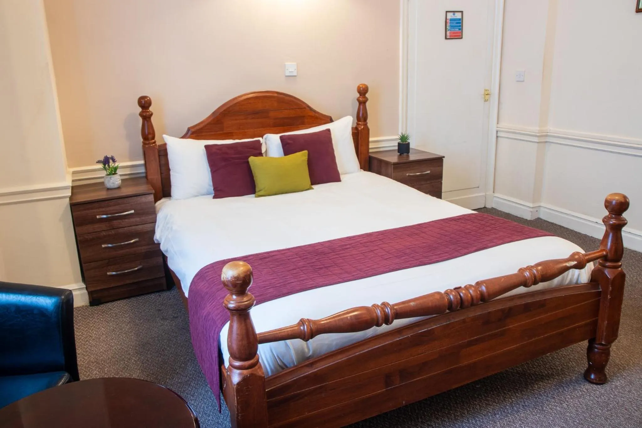 Bed in Adelphi Hotel