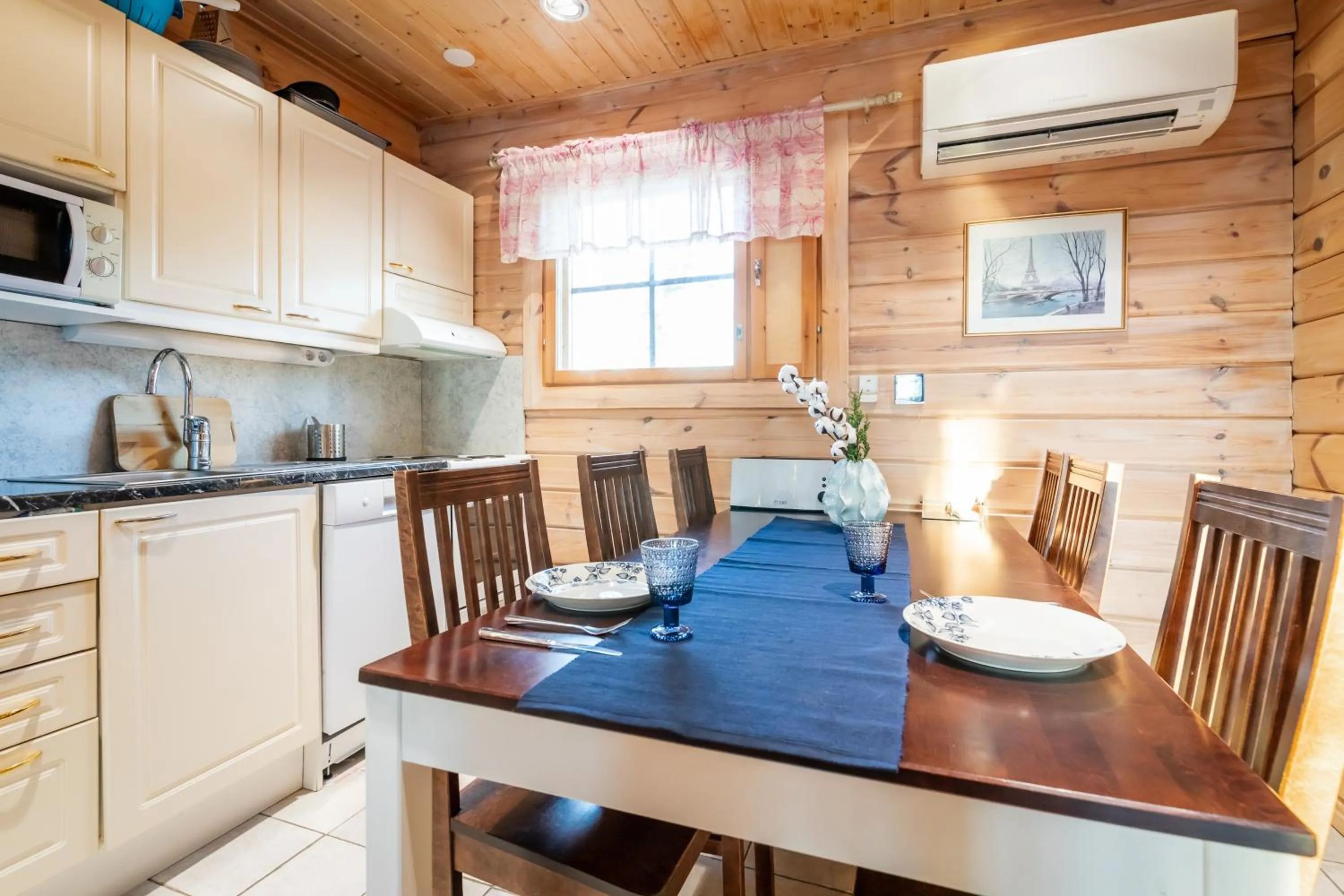 Dining area in Lossisaari Tourist Center