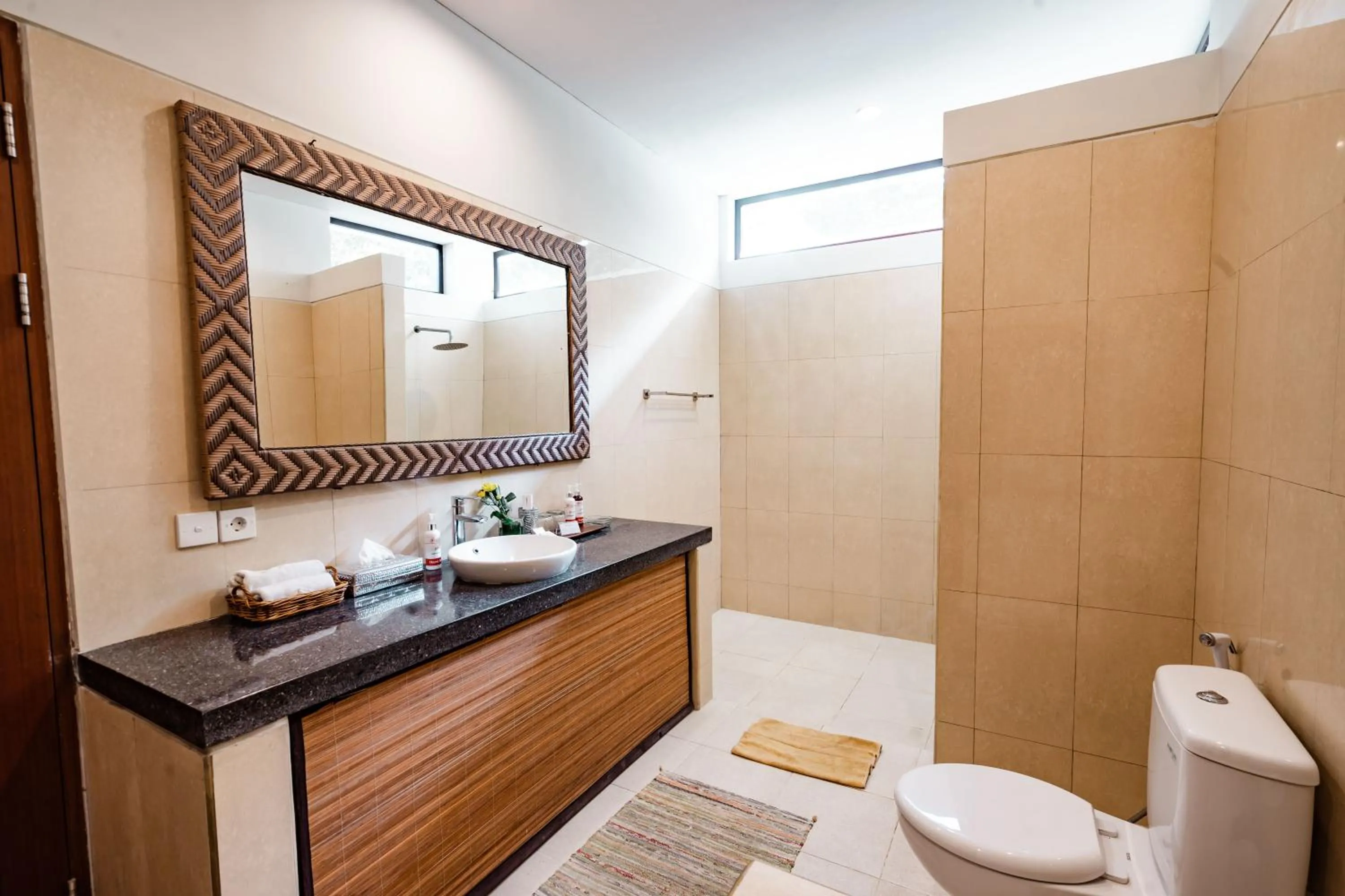 Shower in Casa Margarita Bali