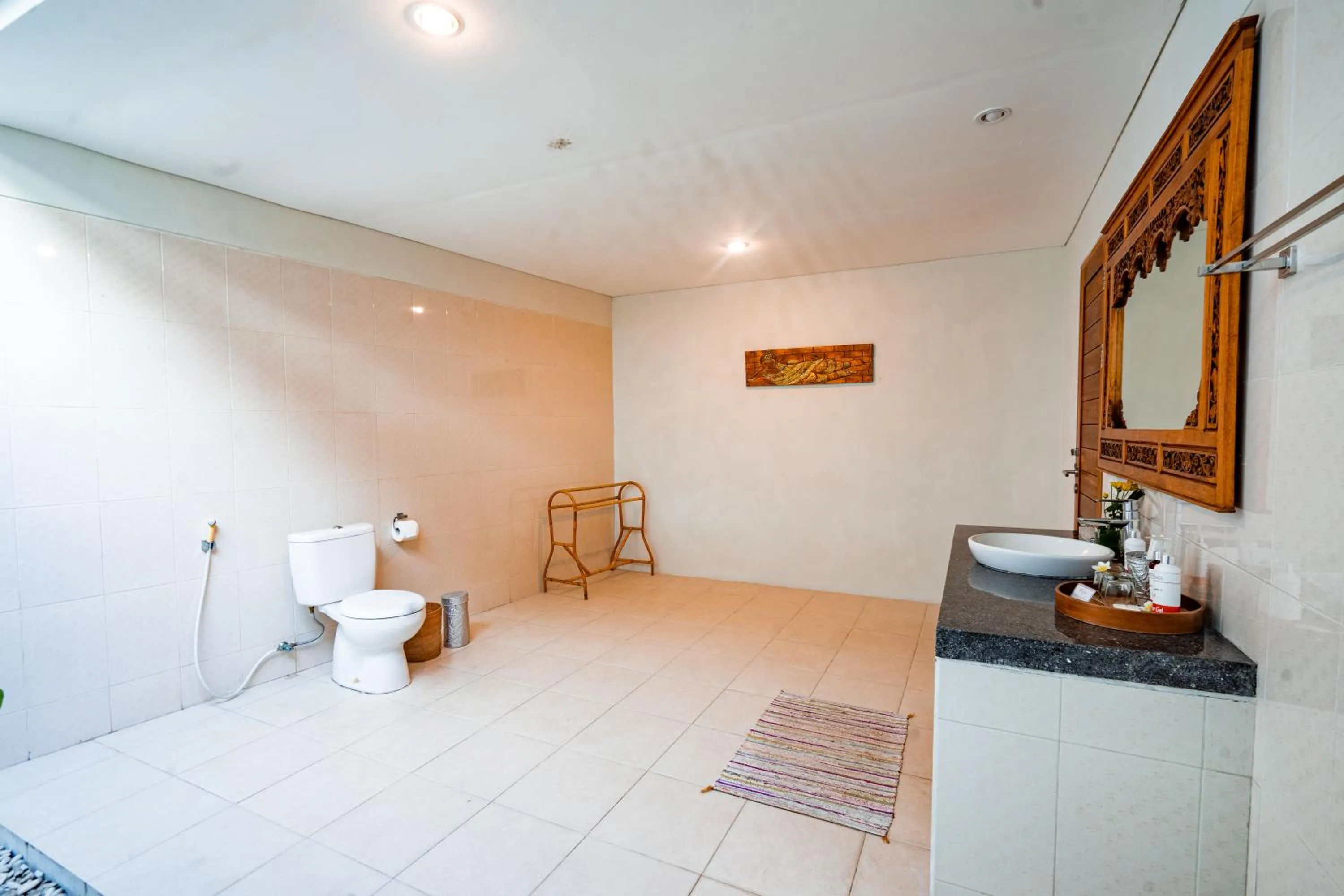 Shower in Casa Margarita Bali