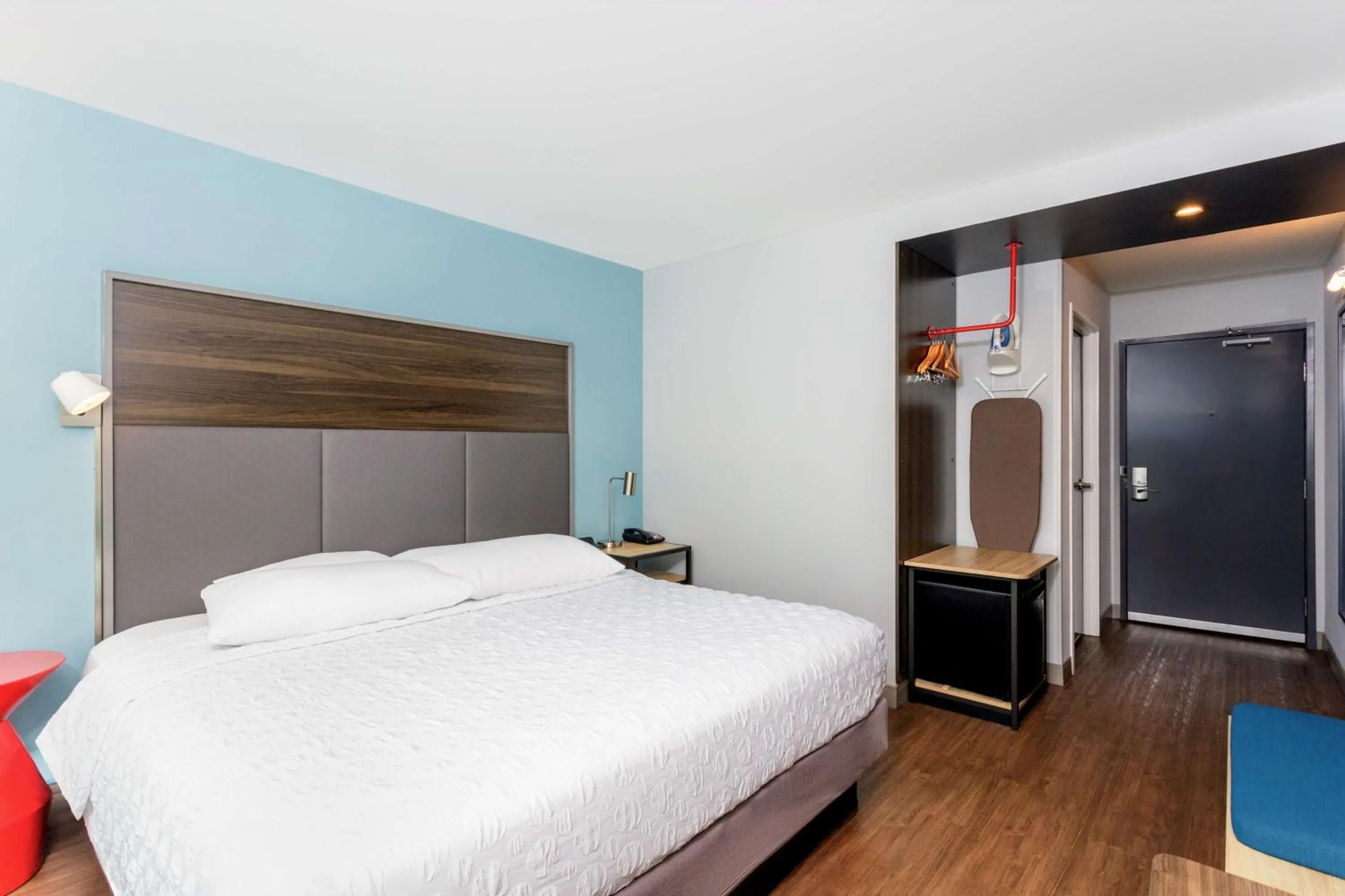 Photo of the whole room, Bed in Tru By Hilton Panama City Beach