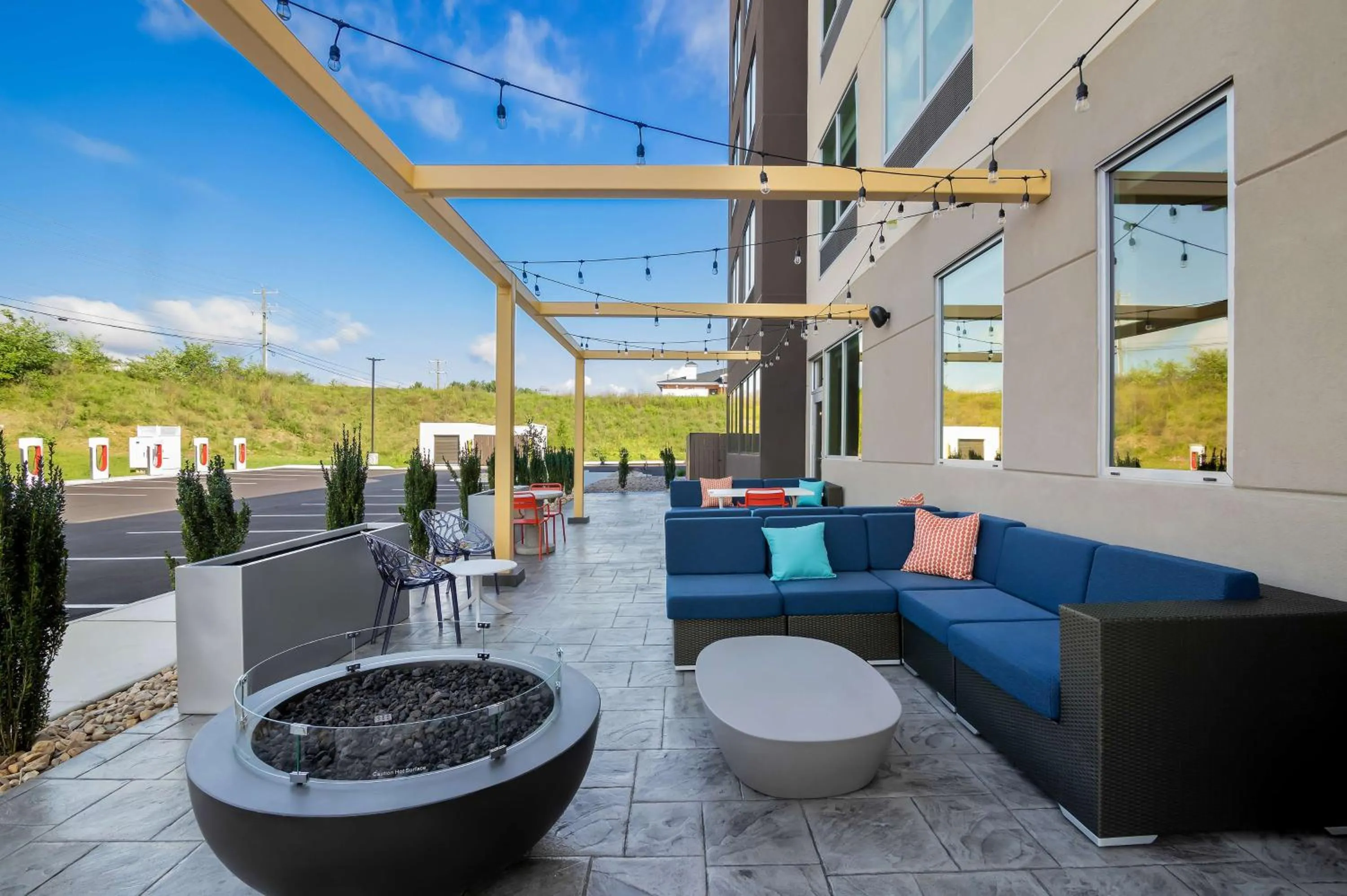 Patio in Tru By Hilton Lexington