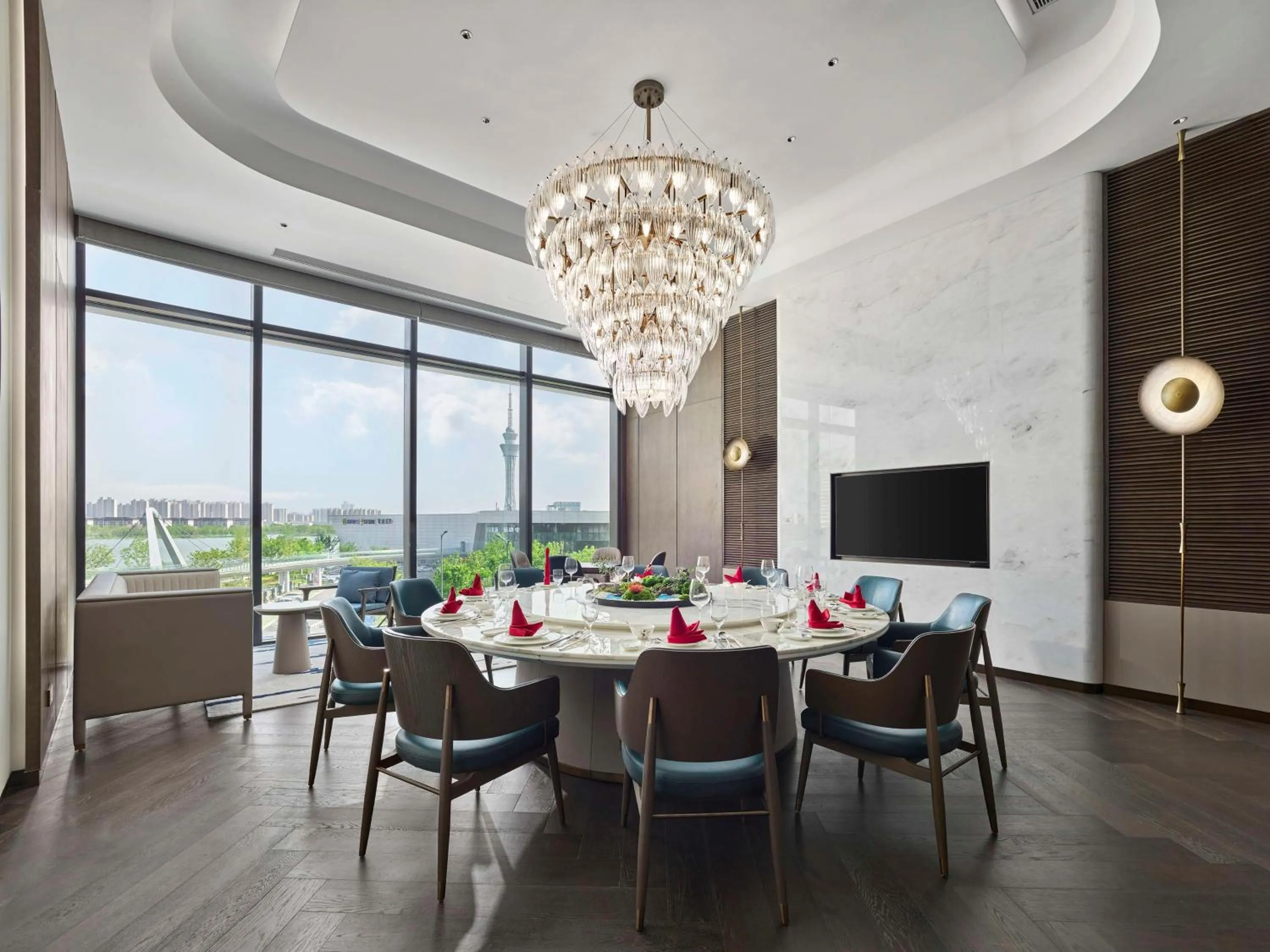 Restaurant/places to eat in Hilton Changshu