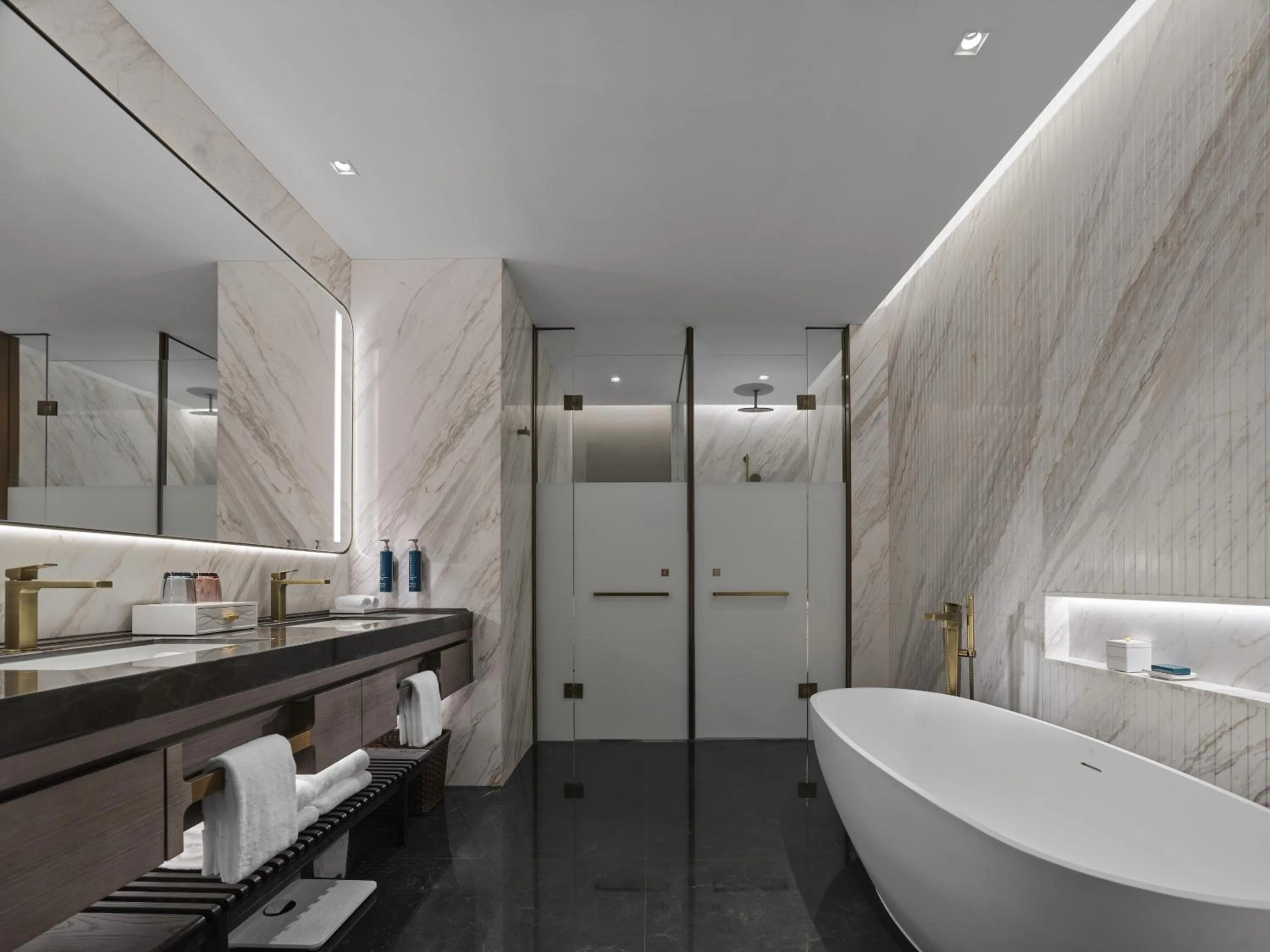Bathroom in Hilton Changshu
