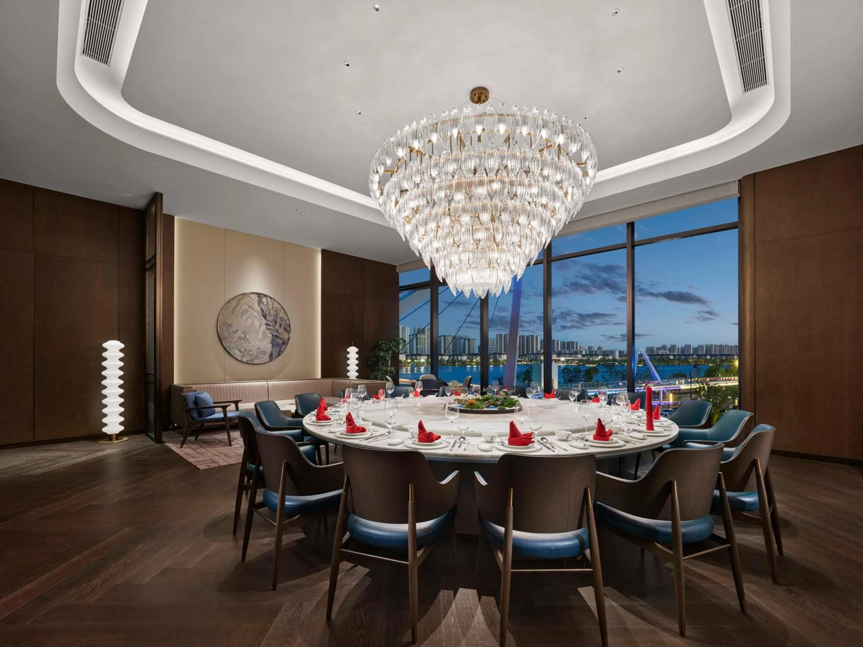 Restaurant/places to eat in Hilton Changshu