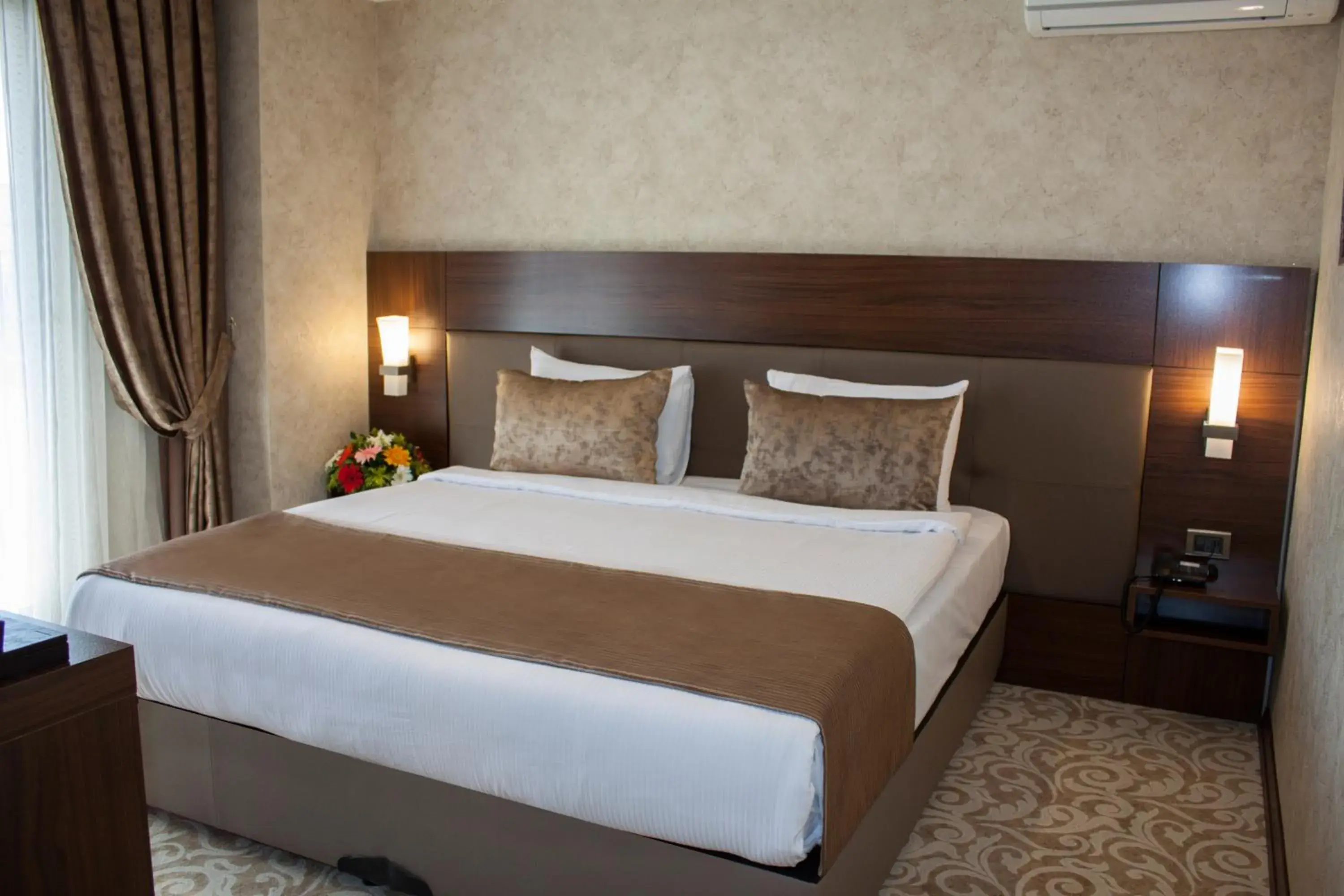 Photo of the whole room, Bed in Gorukle Oruc Hotel Photo of the whole room, Bed in Gorukle Oruc Hotel