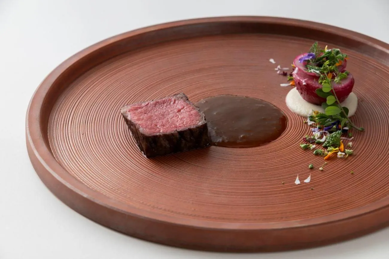 Restaurant/places to eat in River Retreat Garaku