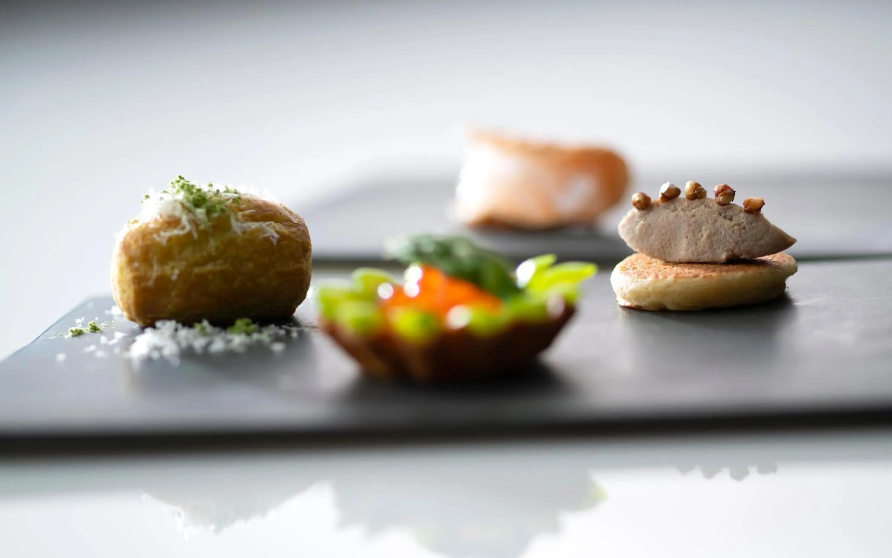 Restaurant/places to eat in River Retreat Garaku