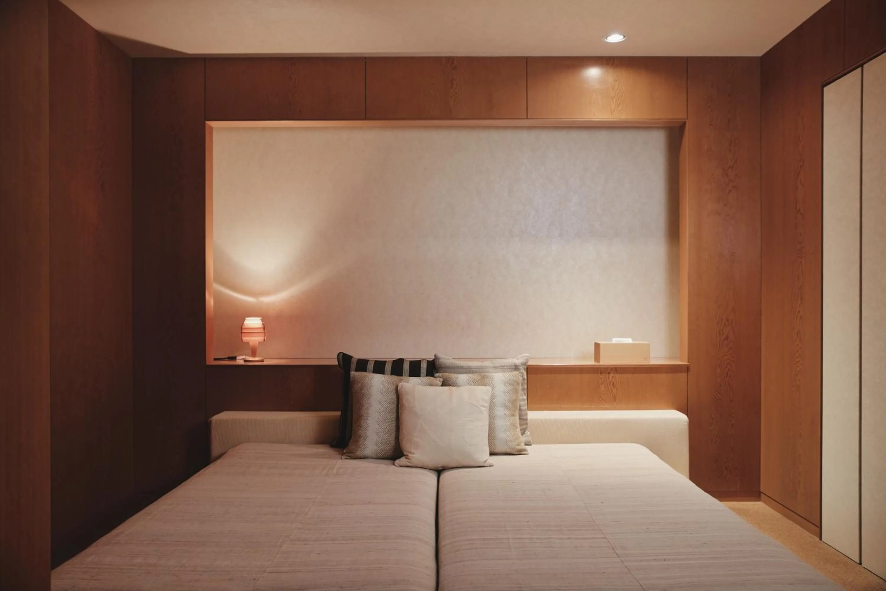 Bedroom, Bed in River Retreat Garaku