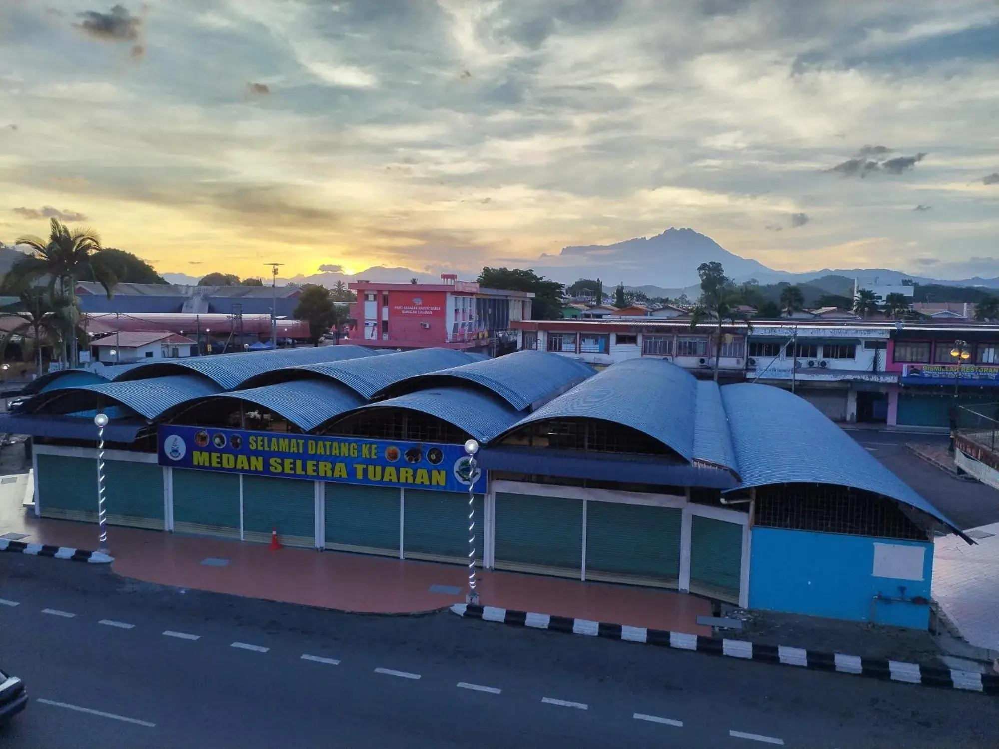 Restaurant/places to eat in WISMA ORCHID HOMESTAY Tuaran Restaurant/places to eat in WISMA ORCHID HOMESTAY Tuaran