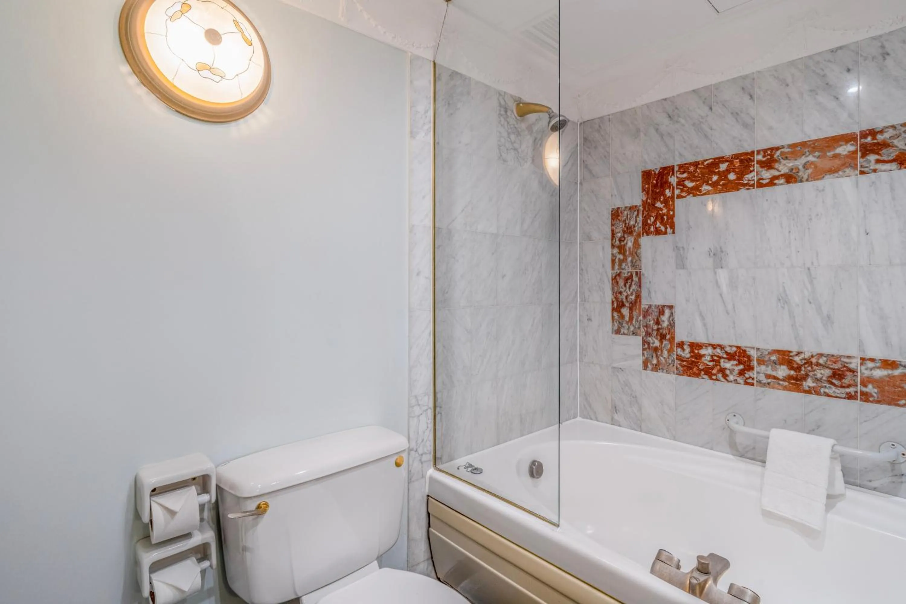 Bathroom in Britannia International Hotel Canary Wharf