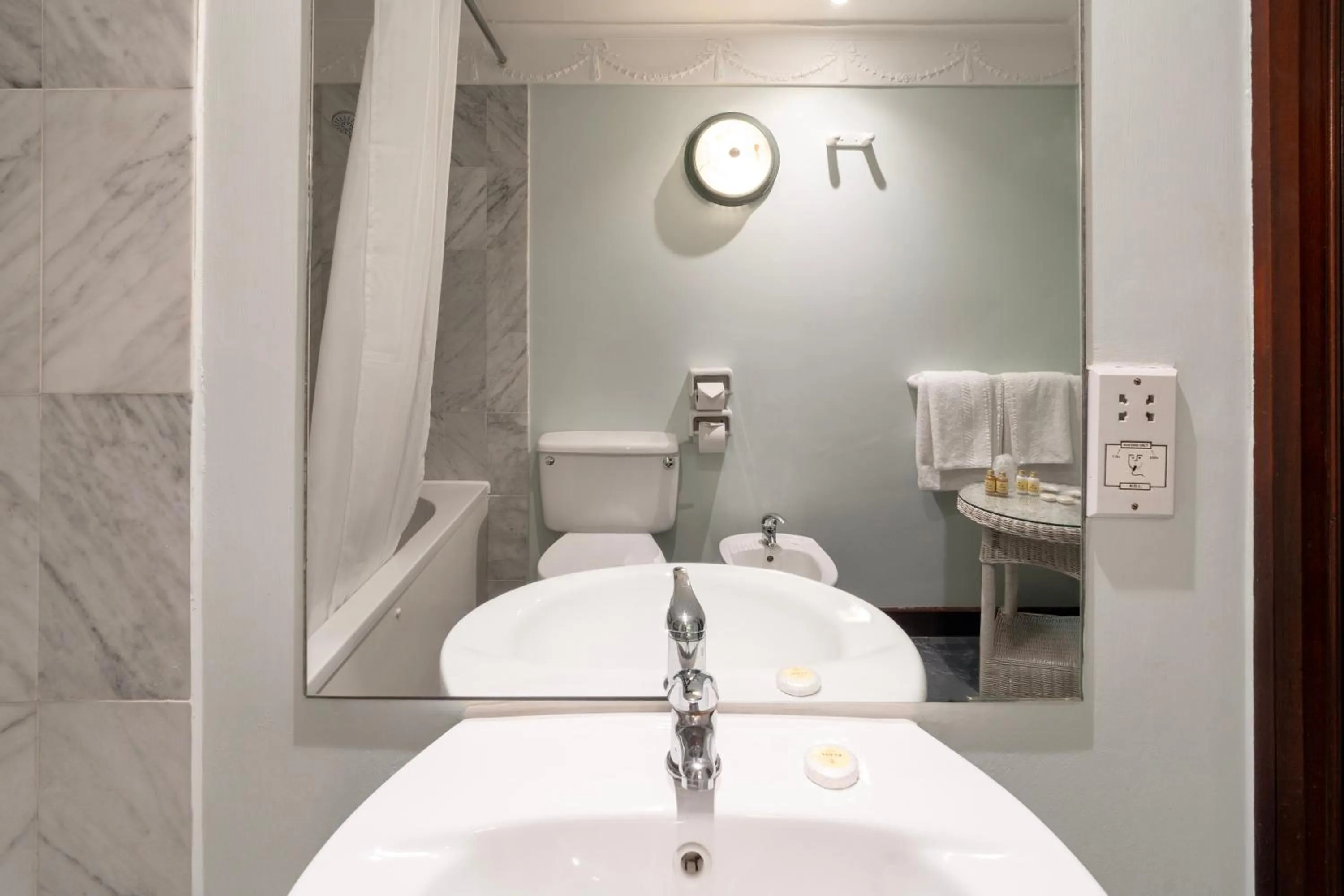 Bathroom in Britannia International Hotel Canary Wharf