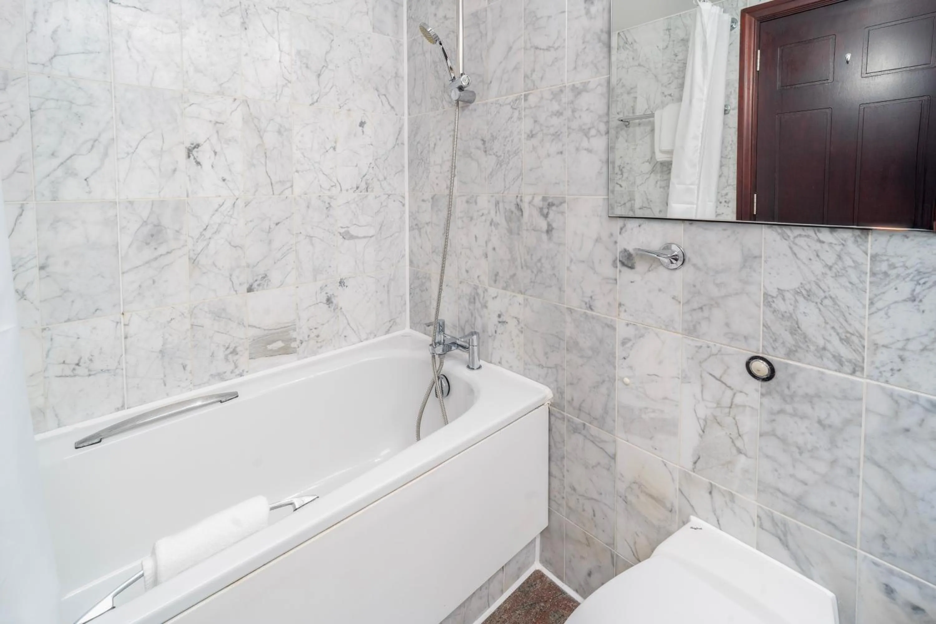 Bathroom in Britannia International Hotel Canary Wharf