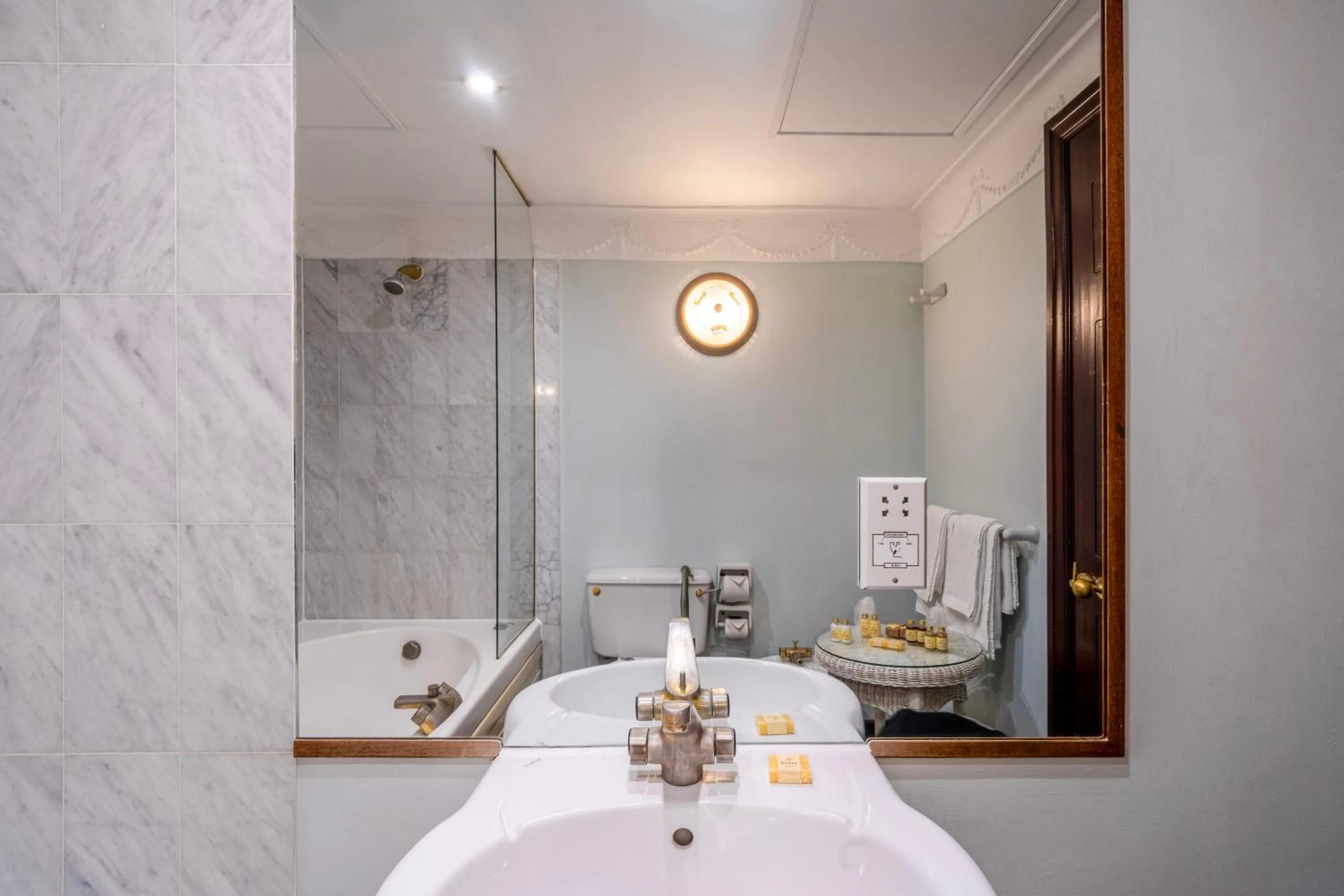 Bathroom in Britannia International Hotel Canary Wharf