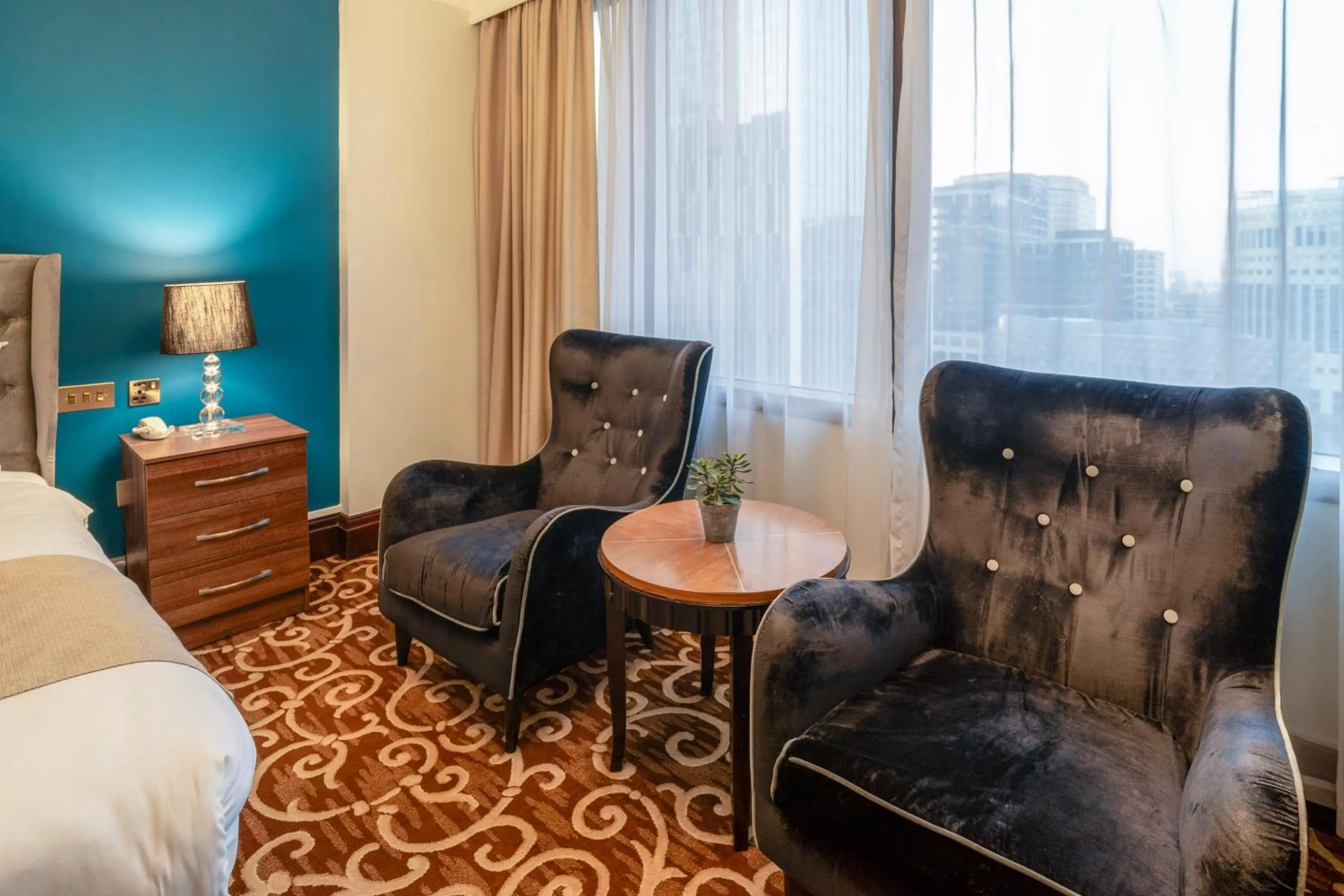 Seating area in Britannia International Hotel Canary Wharf