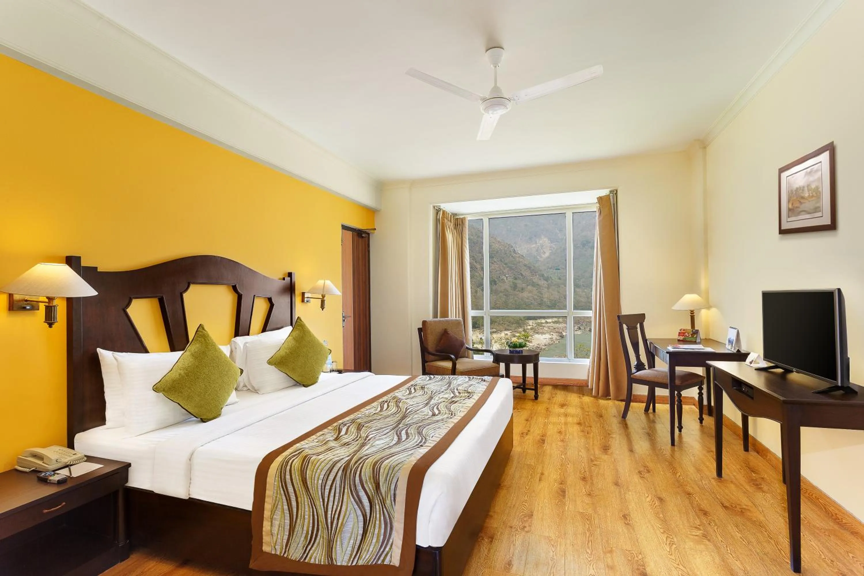 Photo of the whole room, Bed in Aloha On The Ganges by Leisure Hotels