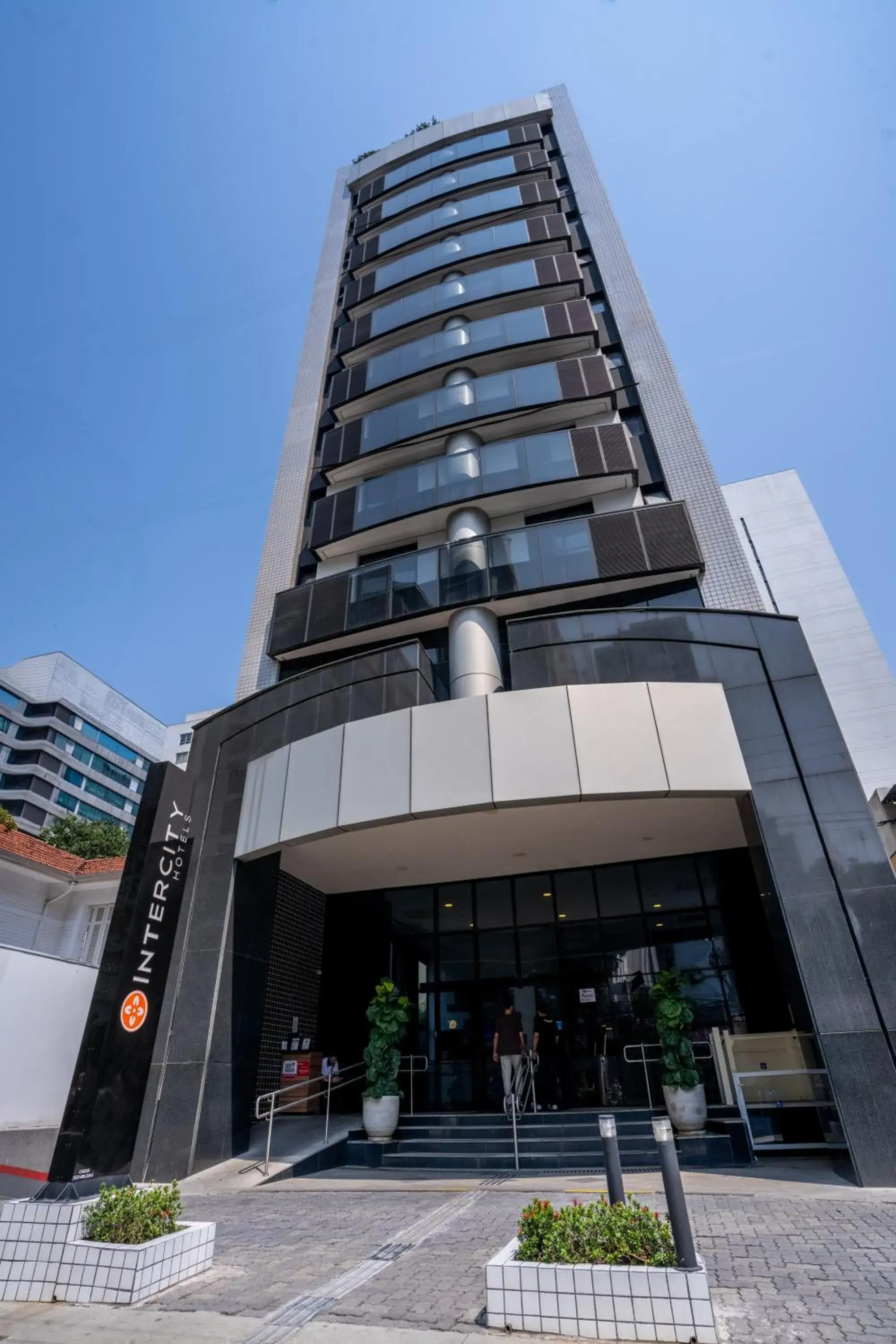 Facade/entrance in Intercity Interative São Paulo Jardins Facade/entrance in Intercity Interative São Paulo Jardins