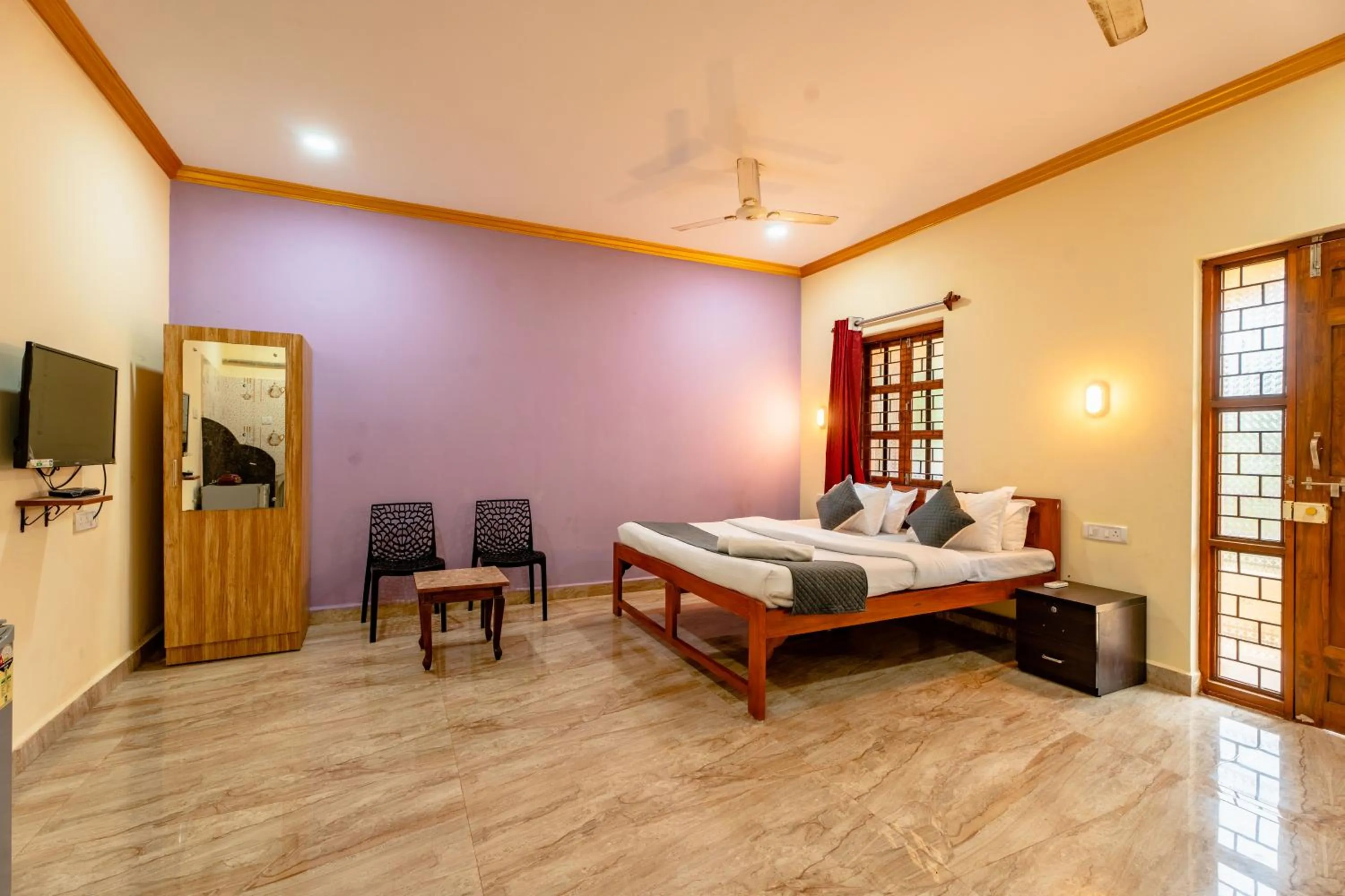 Bed in Tropical Beach Walk