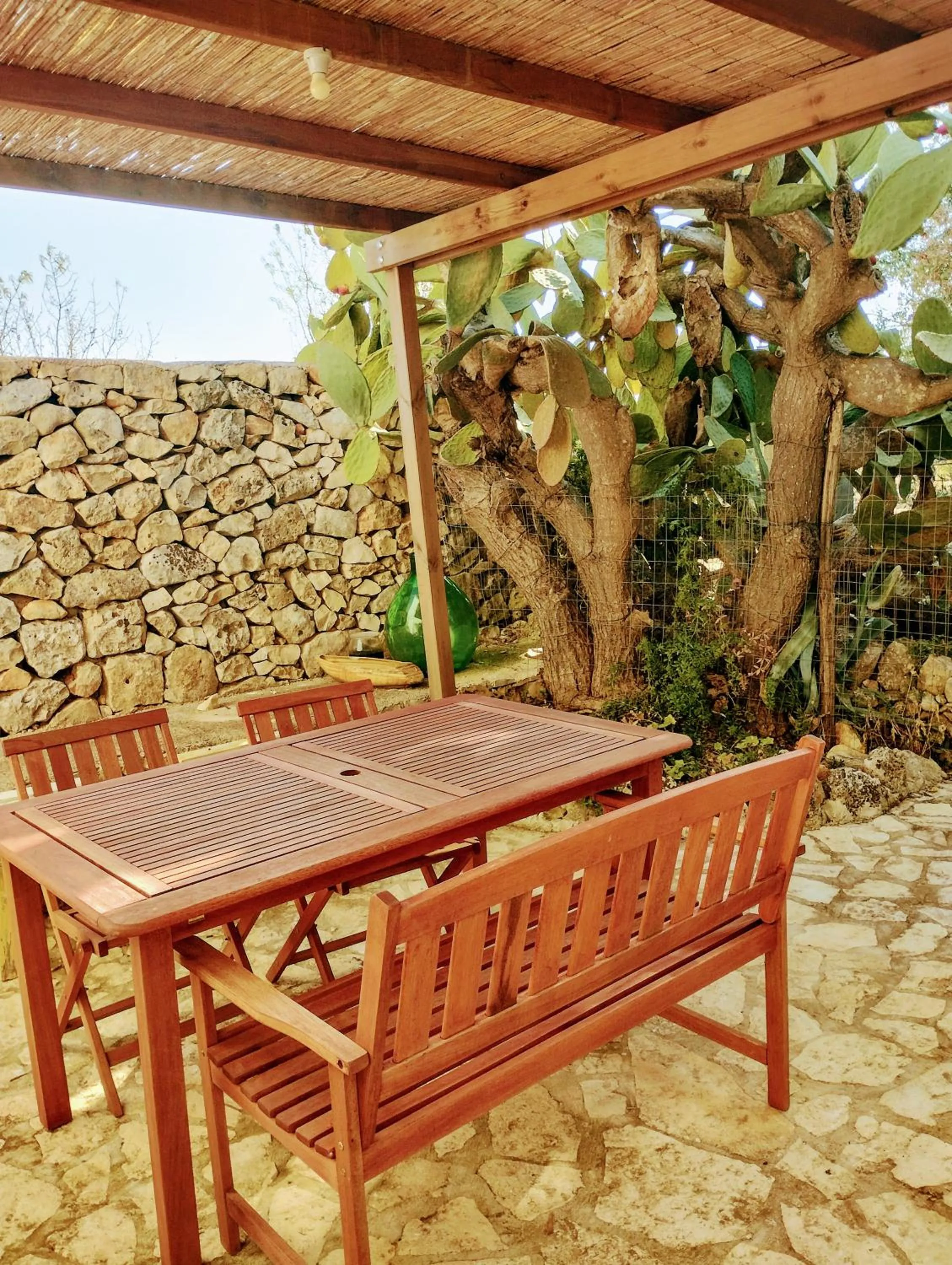 Patio in B&B Giovannarolla Green House