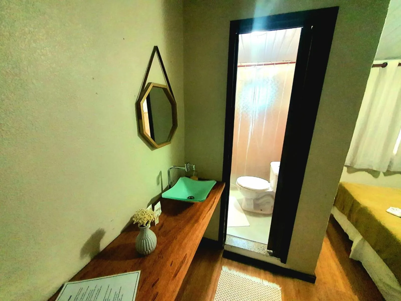 Shower in Pousada Tuiuiu