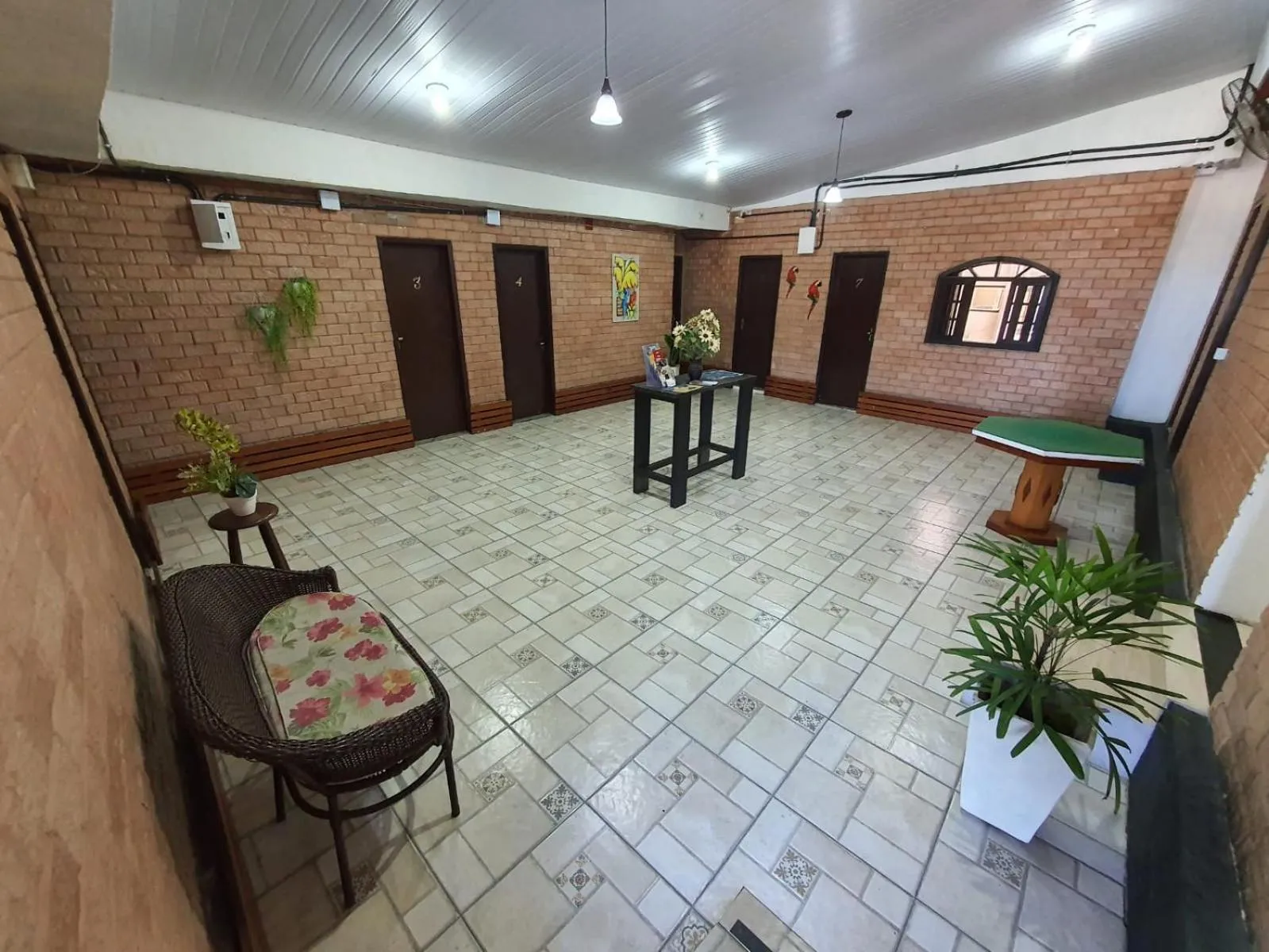 Seating area in Pousada Tuiuiu