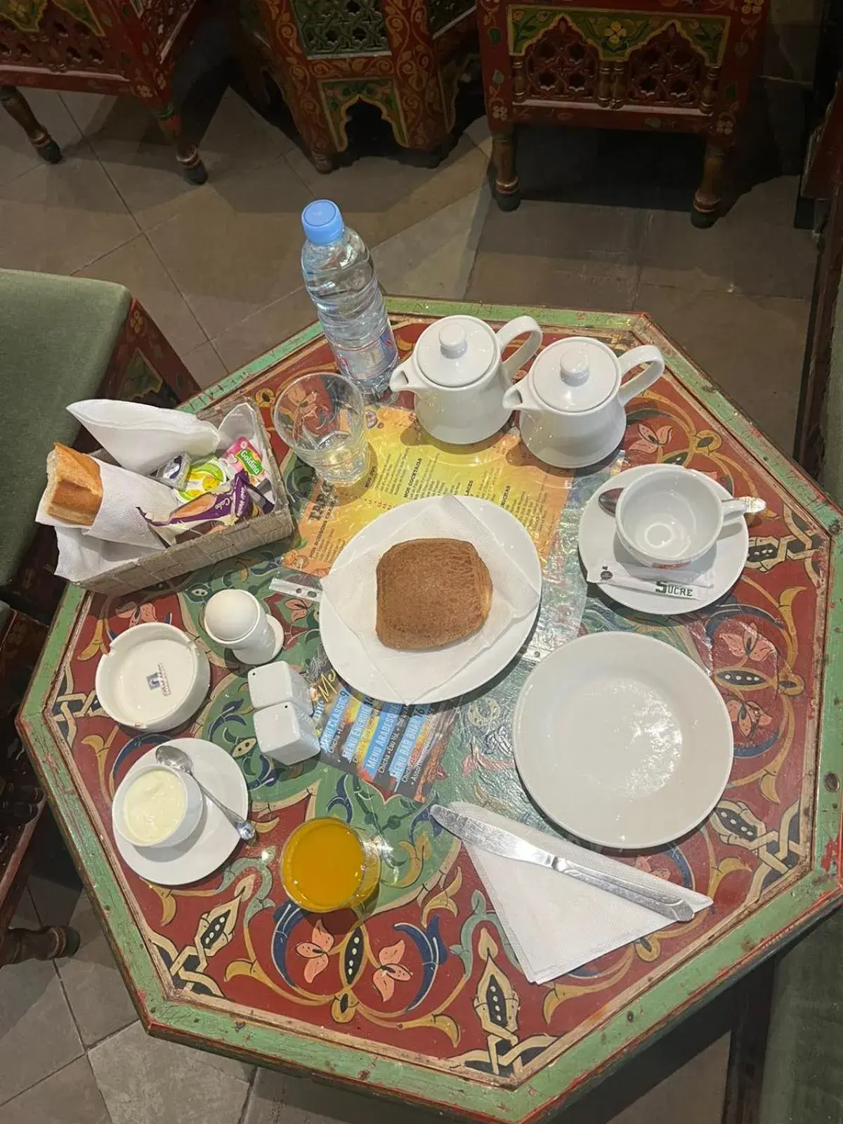 Restaurant/places to eat in Hotel Transatlantique Tunis Restaurant/places to eat in Hotel Transatlantique Tunis