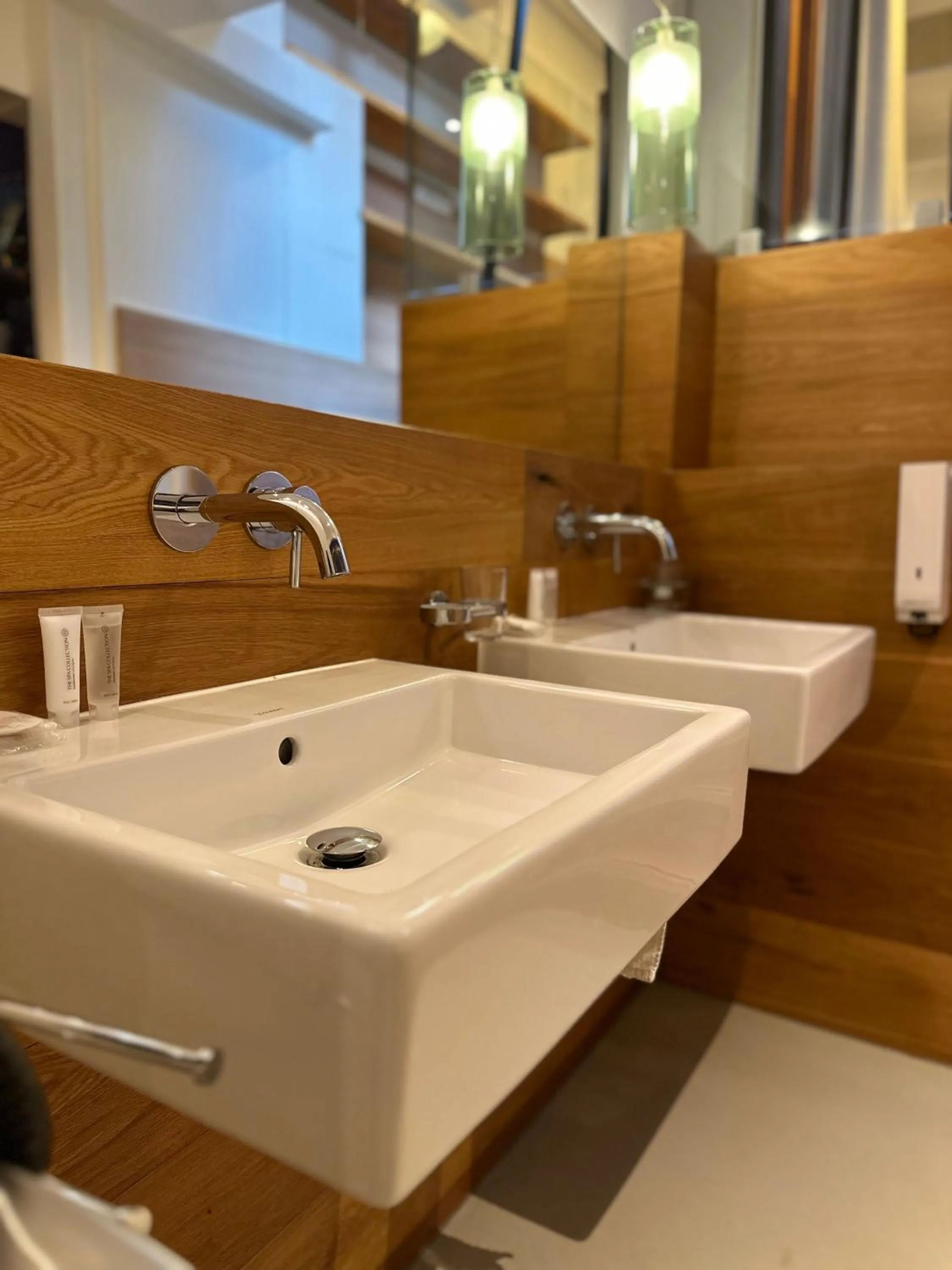 Marnix360apartments The Mansion Suites