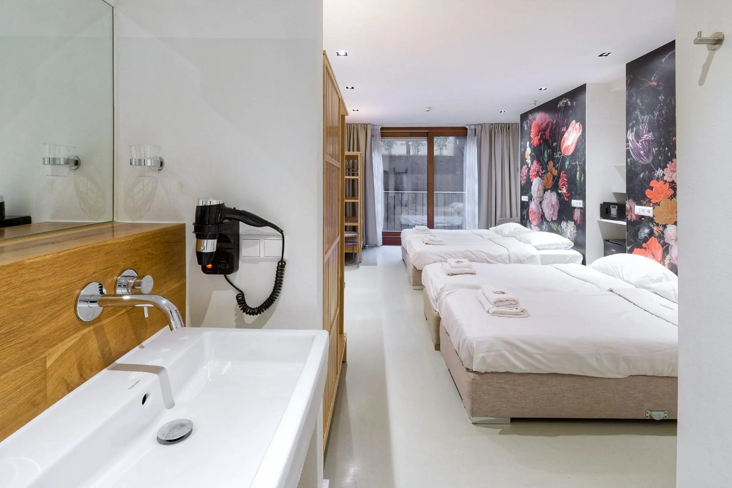 Bed in Marnix360apartments The Mansion Suites