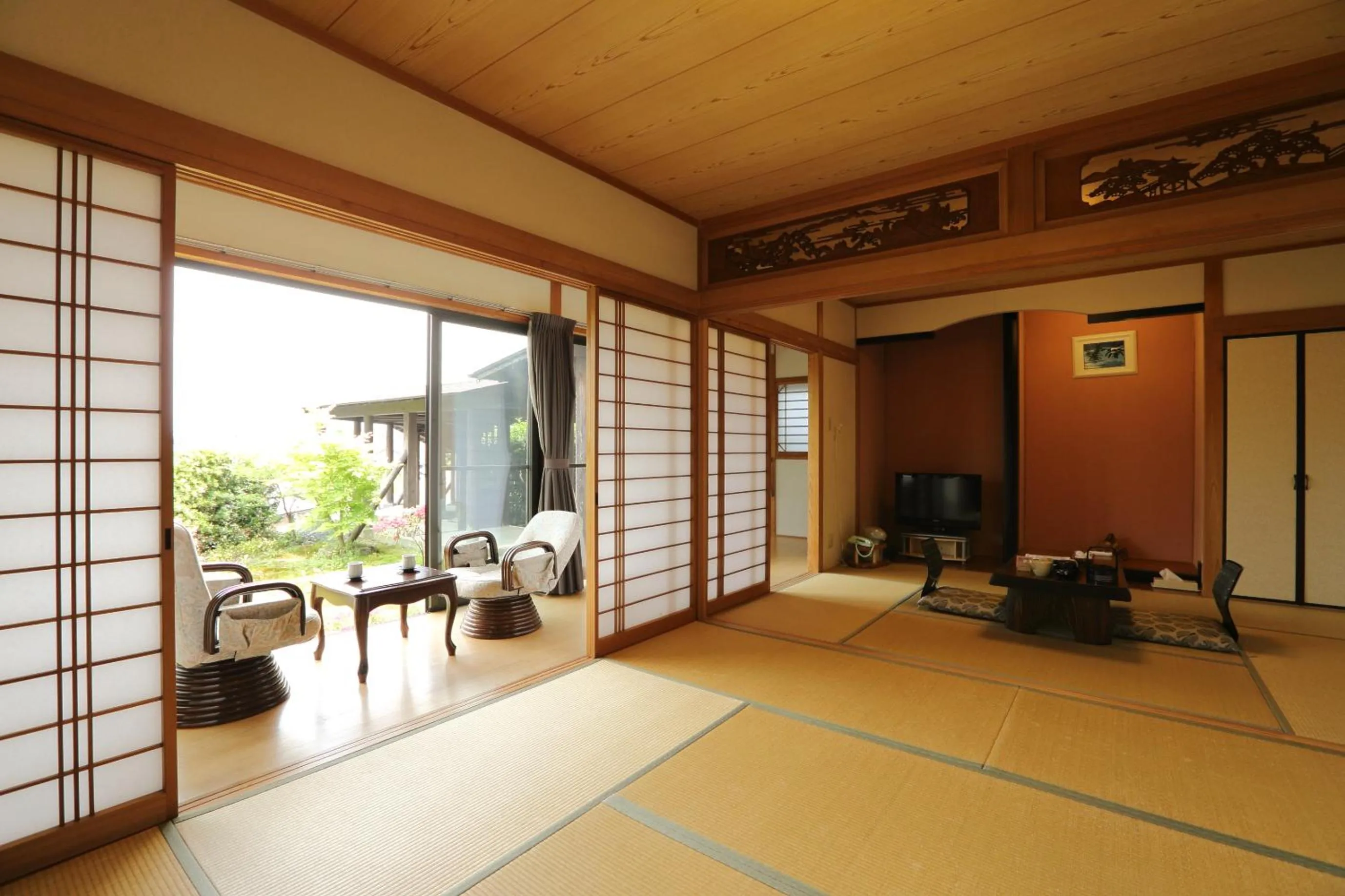 Photo of the whole room in Tawarayama Onsen Ryokan Minawa