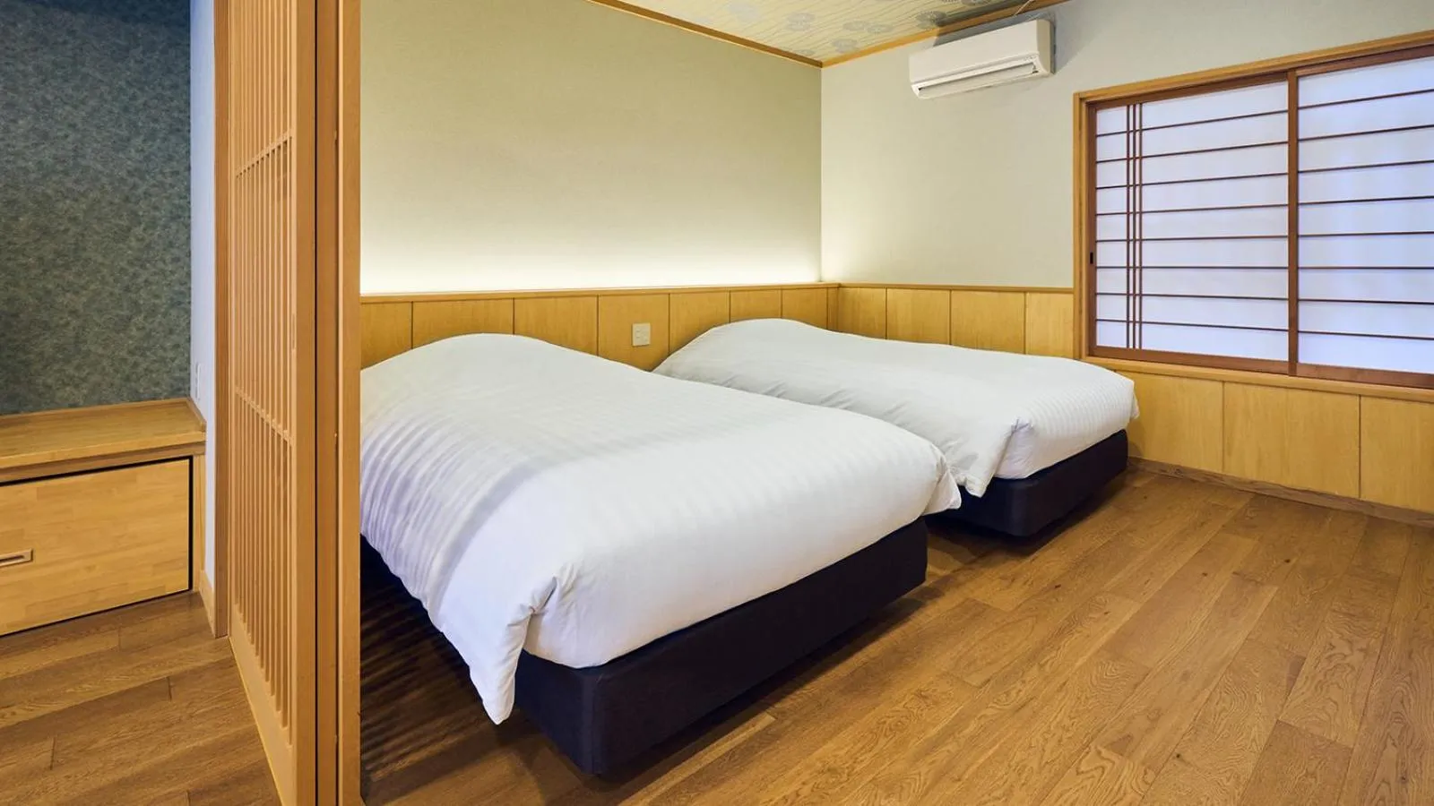 Photo of the whole room, Bed in Tawarayama Onsen Ryokan Minawa