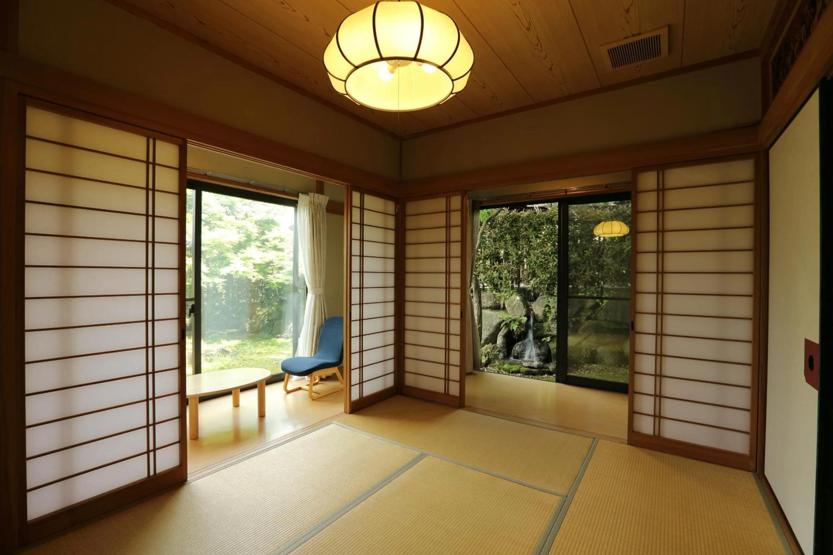 Photo of the whole room in Tawarayama Onsen Ryokan Minawa