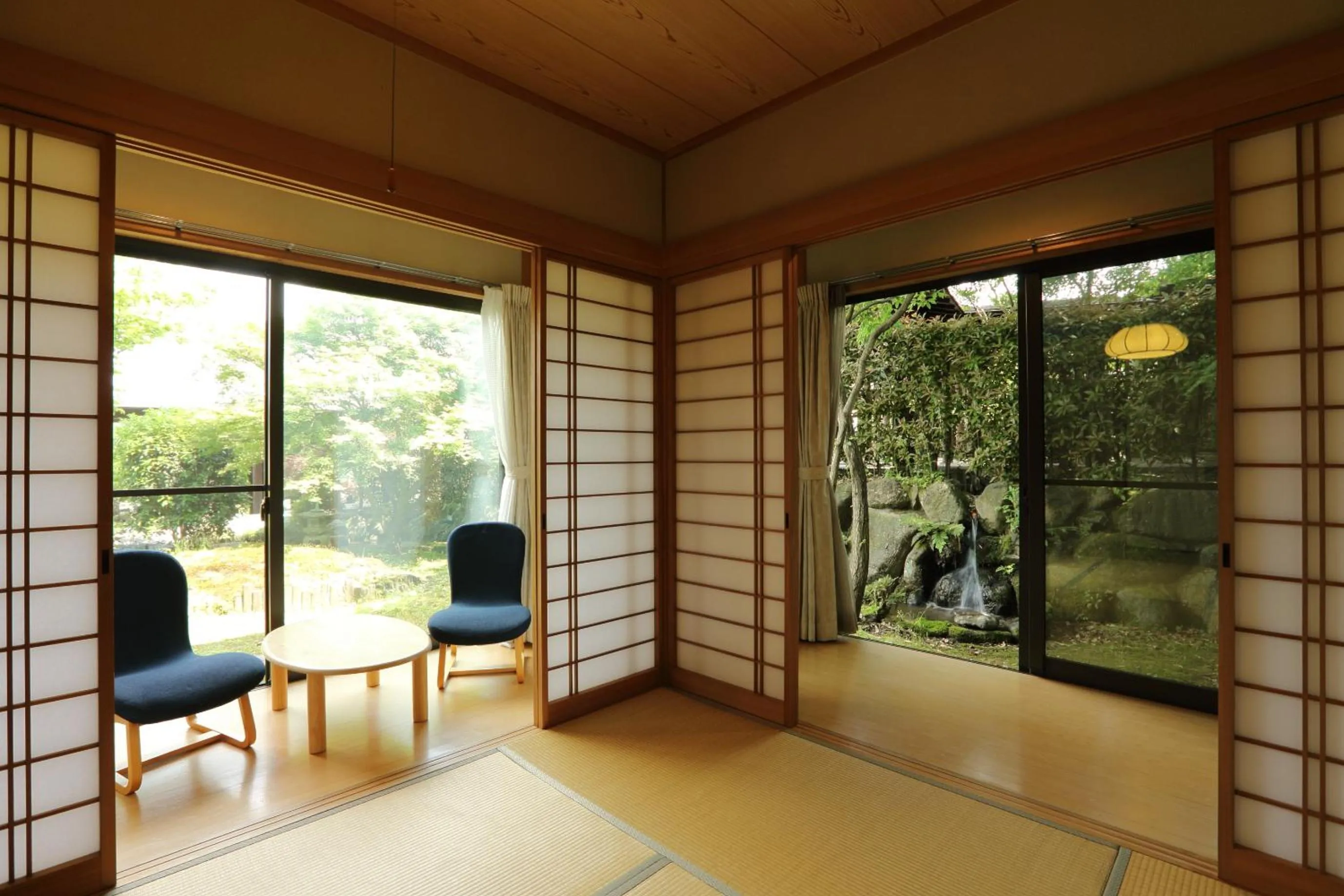 Seating area in Tawarayama Onsen Ryokan Minawa