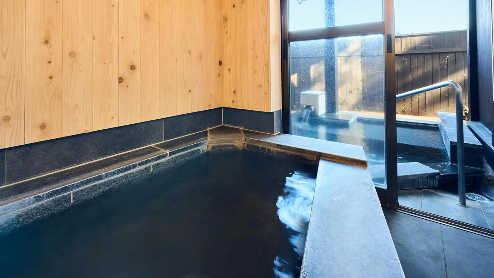 Photo of the whole room in Tawarayama Onsen Ryokan Minawa